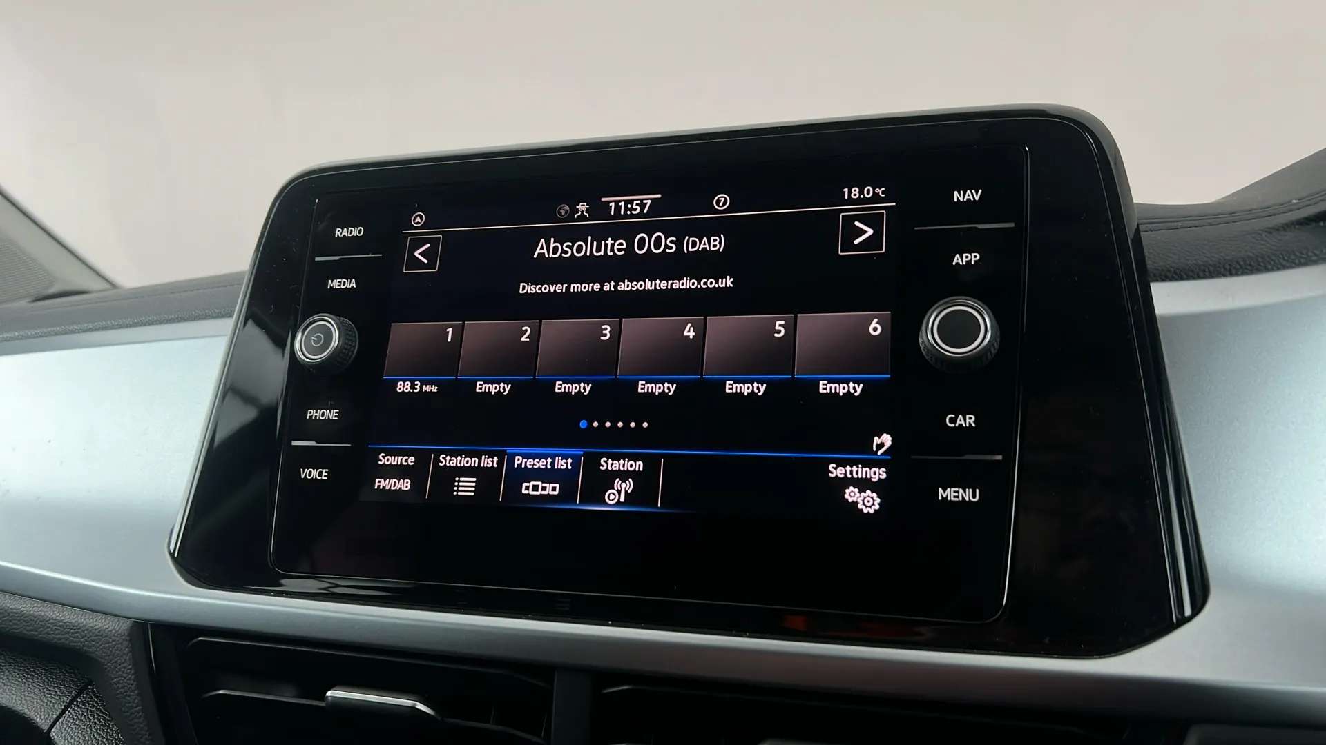 2023 VOLKSWAGEN T-ROC 2023 VOLKSWAGEN T-ROC