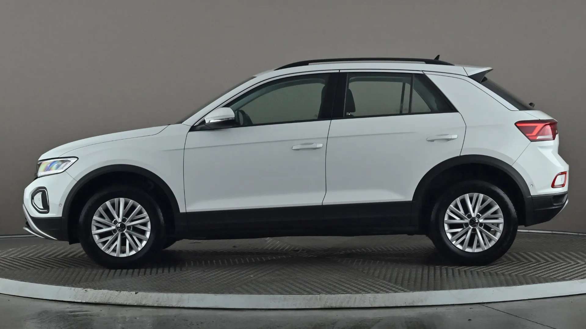 A 2023 VOLKSWAGEN T-ROC 1.5 TSI Life A 2023 VOLKSWAGEN T-ROC 1.5 TSI Life