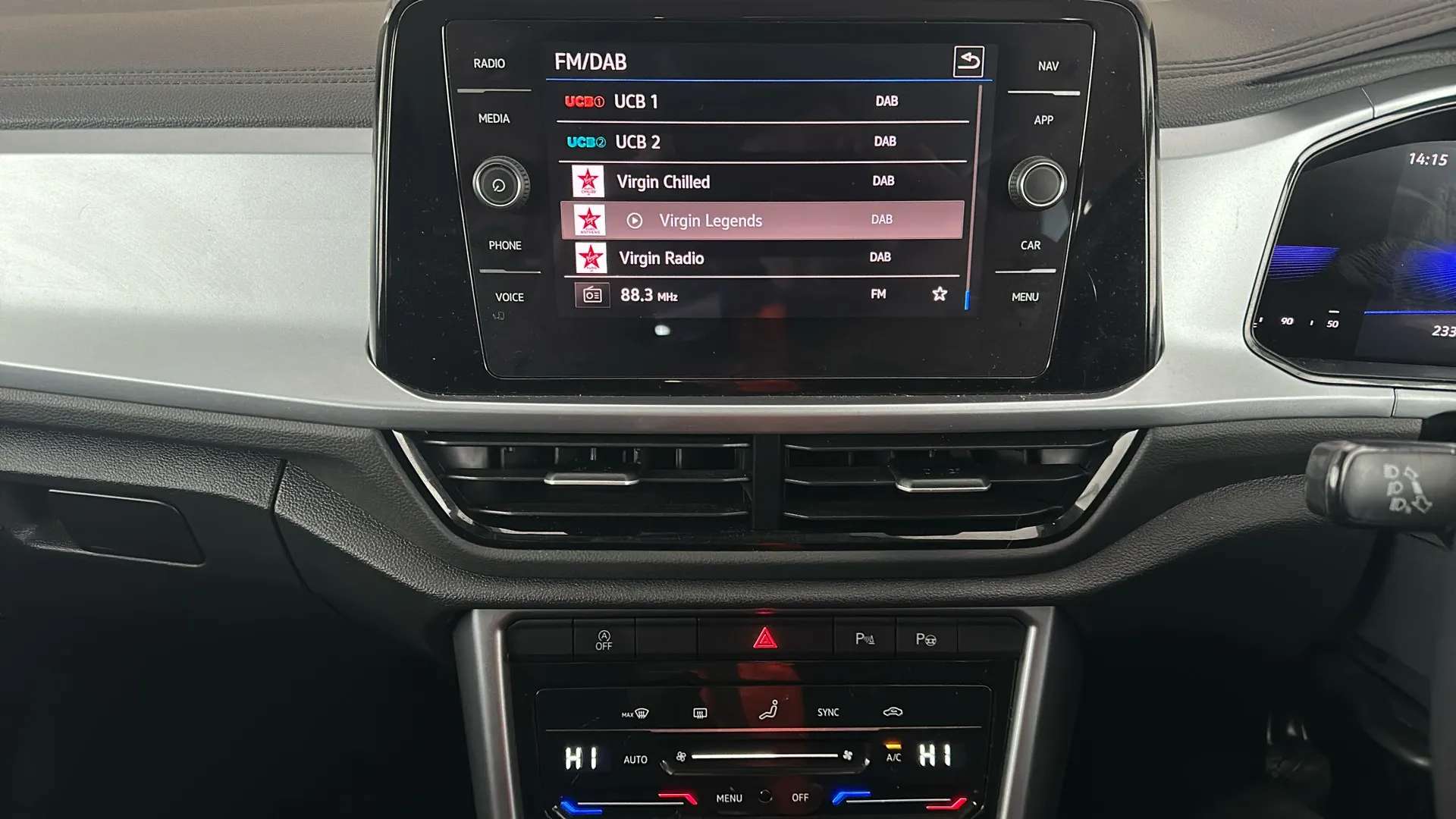 2023 VOLKSWAGEN T-ROC 2023 VOLKSWAGEN T-ROC