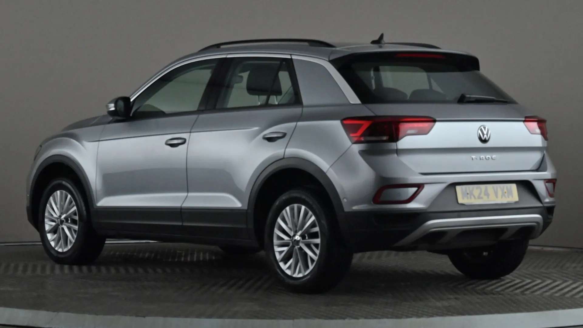 A 2024 VOLKSWAGEN T-ROC 1.5 TSI Life A 2024 VOLKSWAGEN T-ROC 1.5 TSI Life