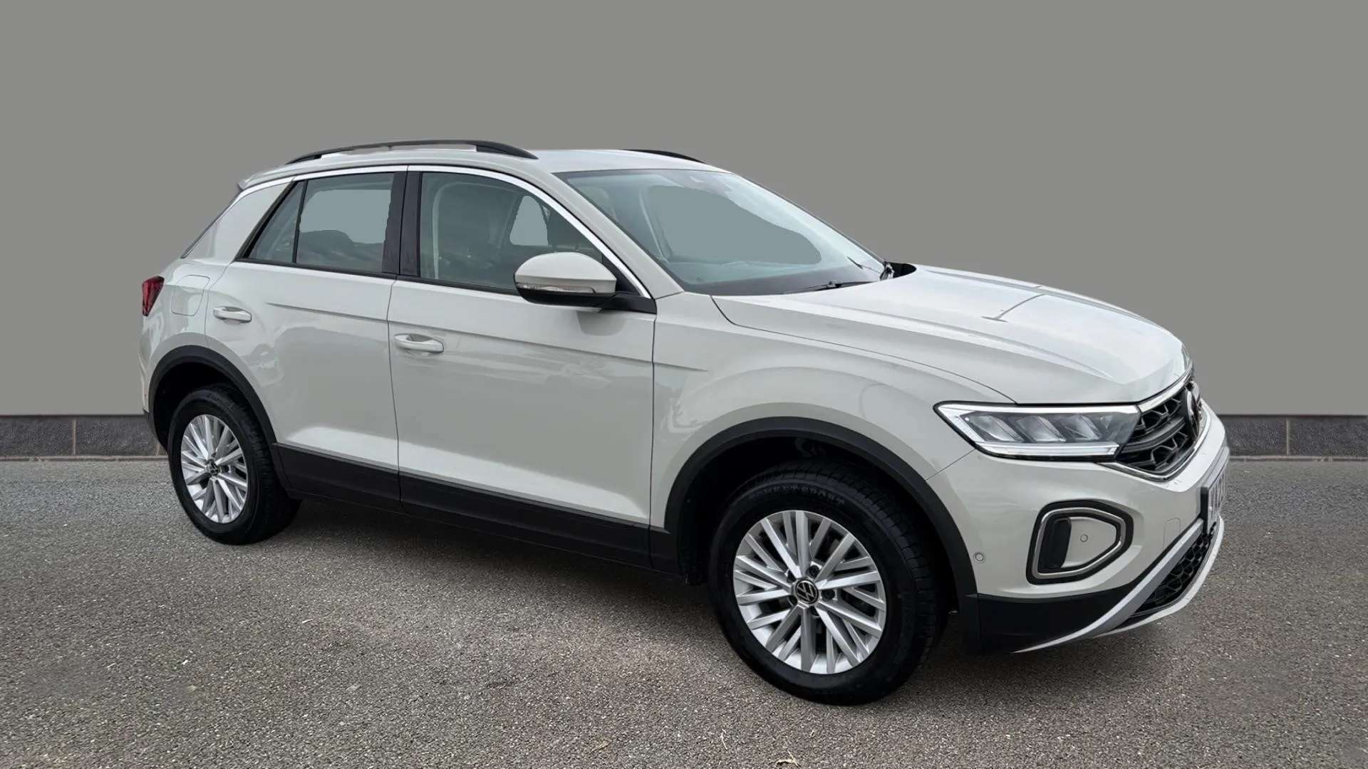 A 2023 VOLKSWAGEN T-ROC 1.5 TSI Life A 2023 VOLKSWAGEN T-ROC 1.5 TSI Life