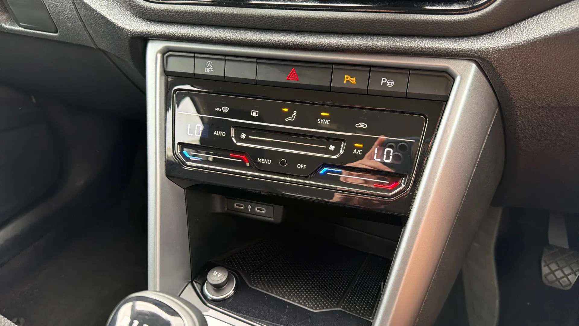 2023 VOLKSWAGEN T-ROC 2023 VOLKSWAGEN T-ROC