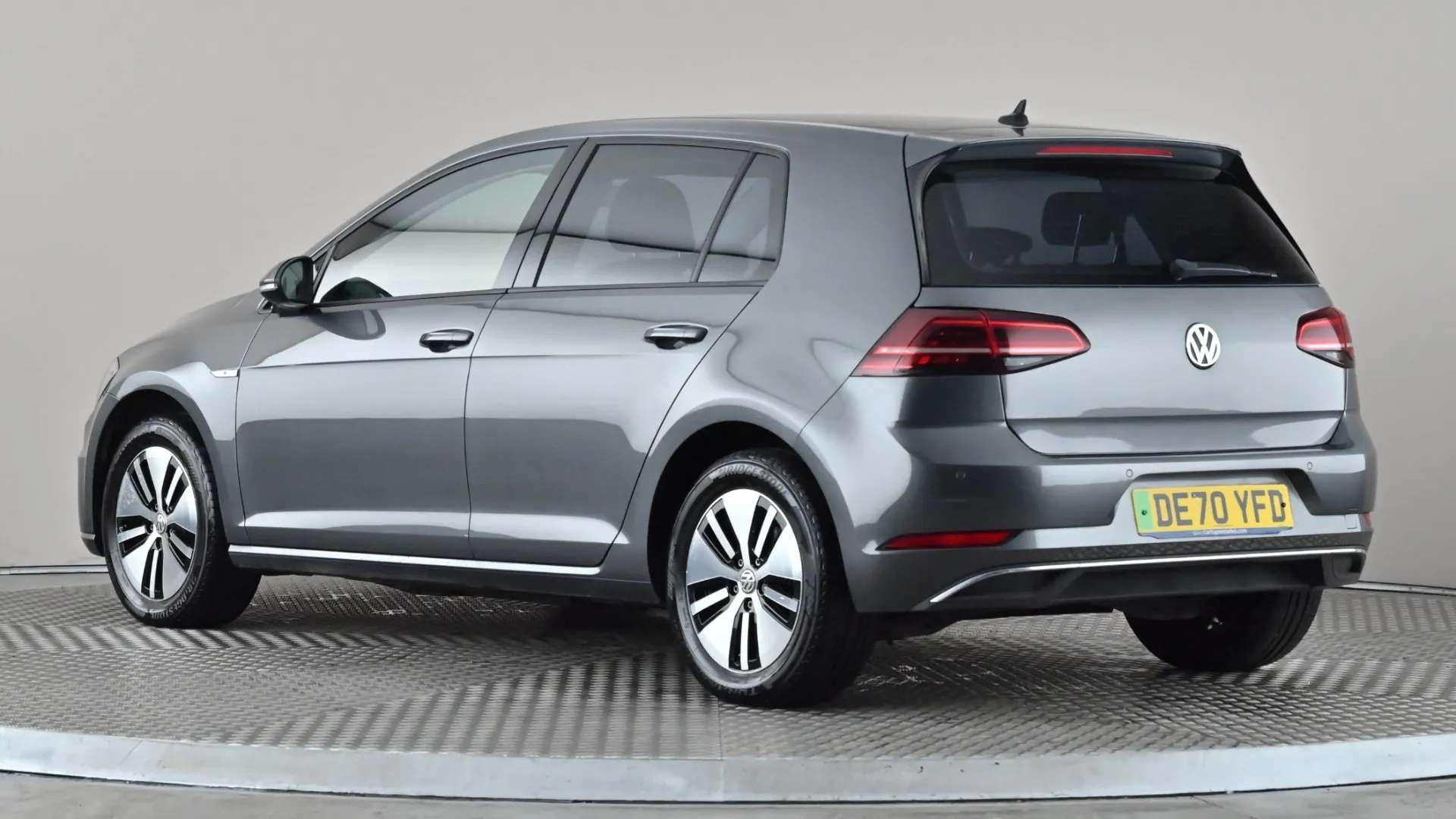 A 2020 VOLKSWAGEN GOLF 99kW e-Golf 35kWh Auto A 2020 VOLKSWAGEN GOLF 99kW e-Golf 35kWh Auto
