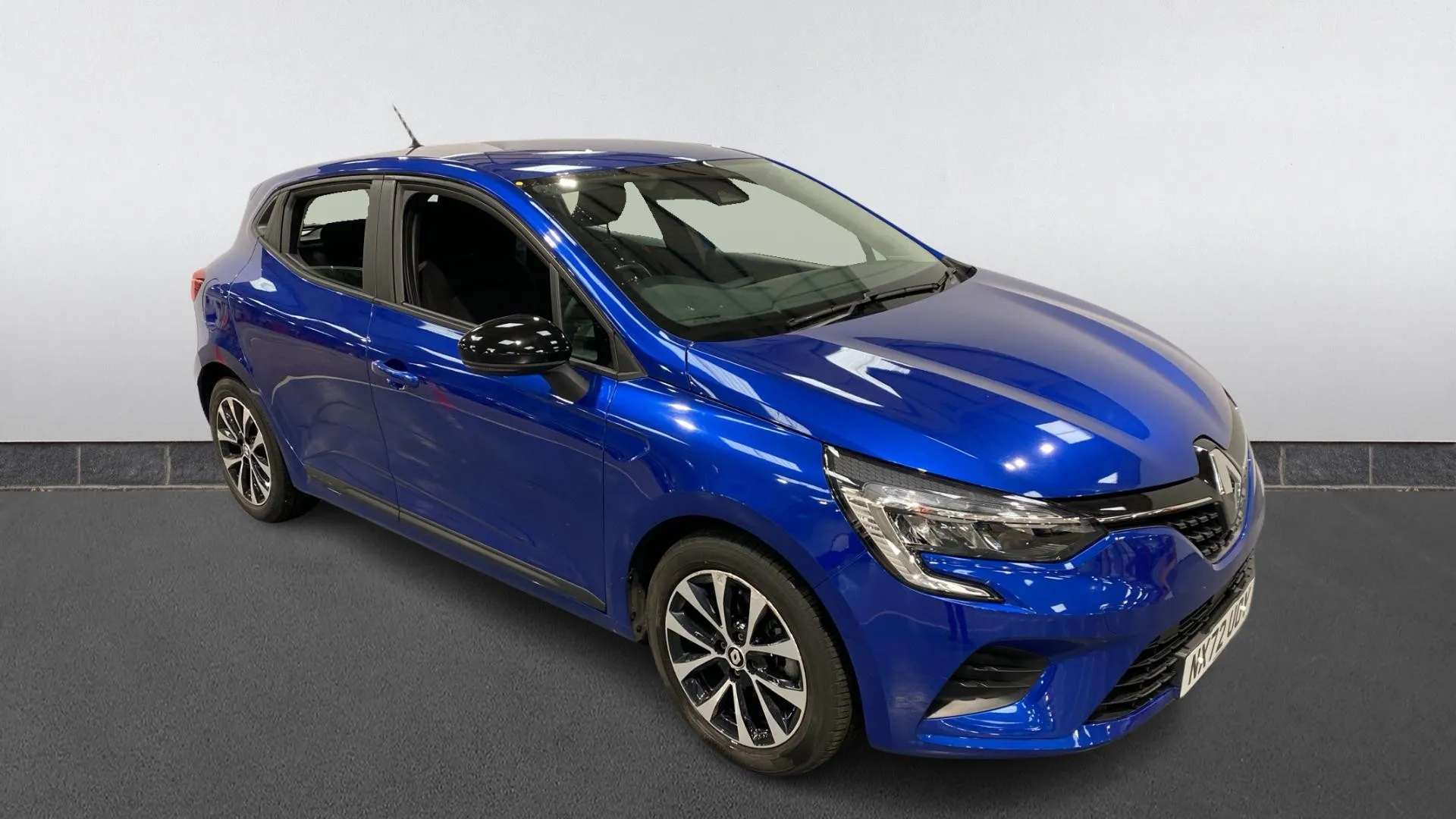 A 2023 RENAULT CLIO 1.6 E-TECH full hybrid 145 Evolution Auto A 2023 RENAULT CLIO 1.6 E-TECH full hybrid 145 Evolution Auto