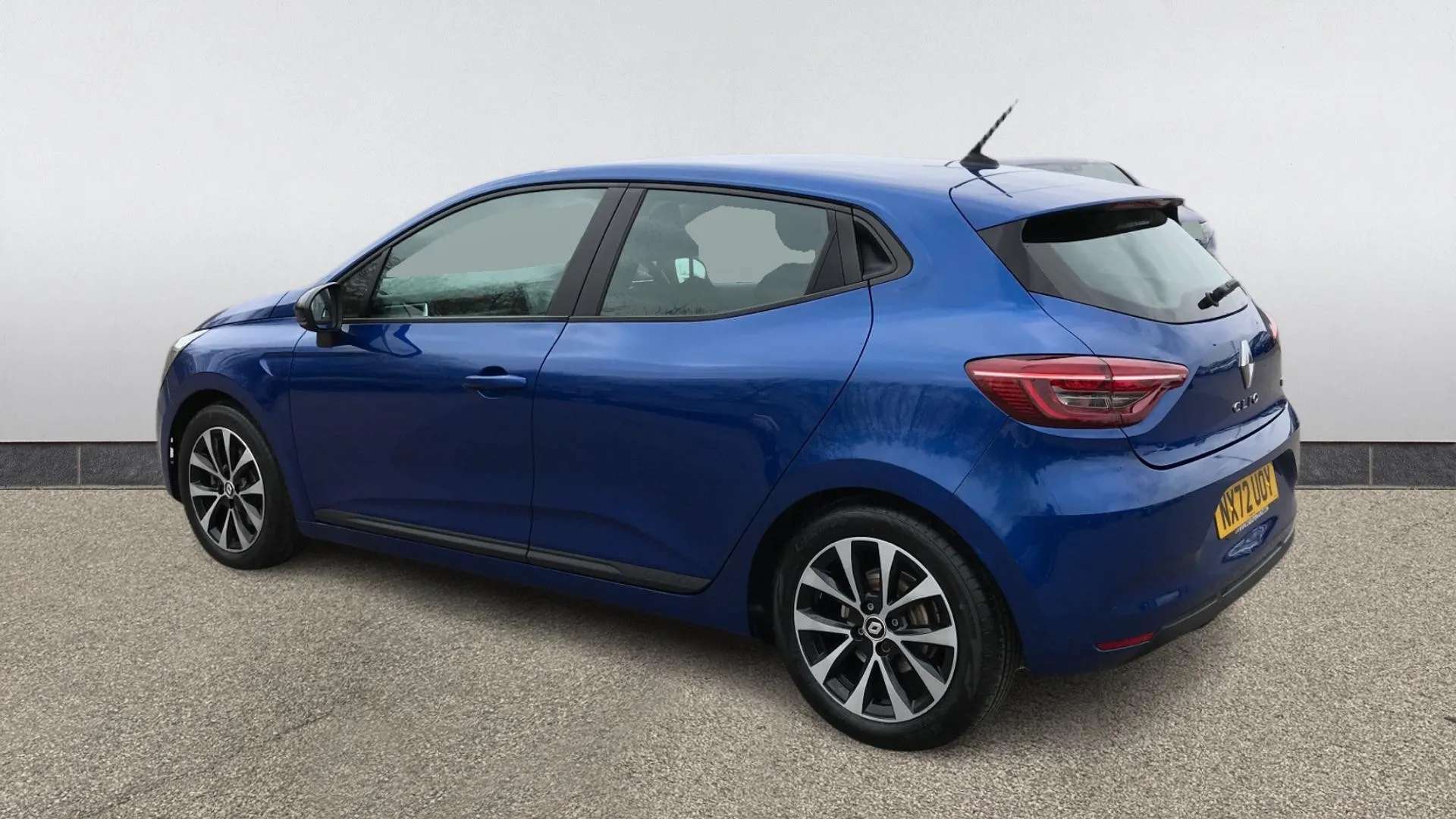 A 2023 RENAULT CLIO 1.6 E-TECH full hybrid 145 Evolution Auto A 2023 RENAULT CLIO 1.6 E-TECH full hybrid 145 Evolution Auto