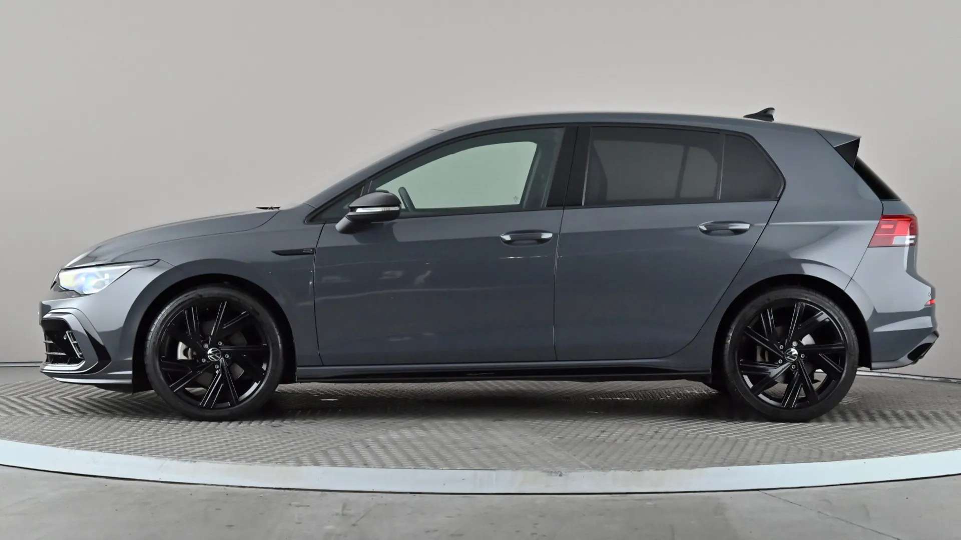 A 2024 VOLKSWAGEN GOLF 2.0 TSI 190 Black Edition 4Motion DSG A 2024 VOLKSWAGEN GOLF 2.0 TSI 190 Black Edition 4Motion DSG