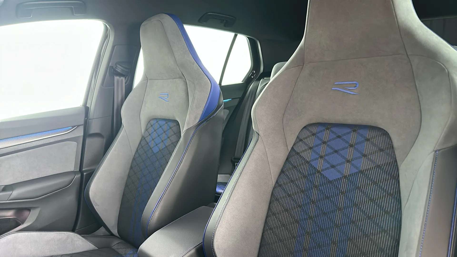 2025 VOLKSWAGEN GOLF 2025 VOLKSWAGEN GOLF