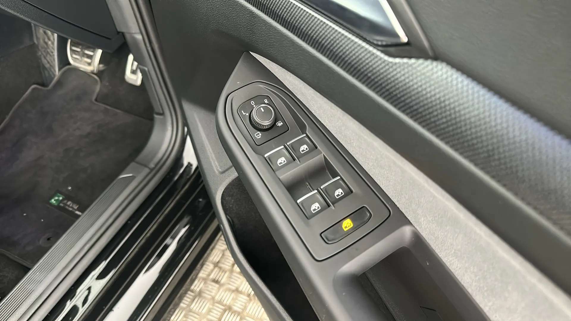 2025 VOLKSWAGEN GOLF 2025 VOLKSWAGEN GOLF