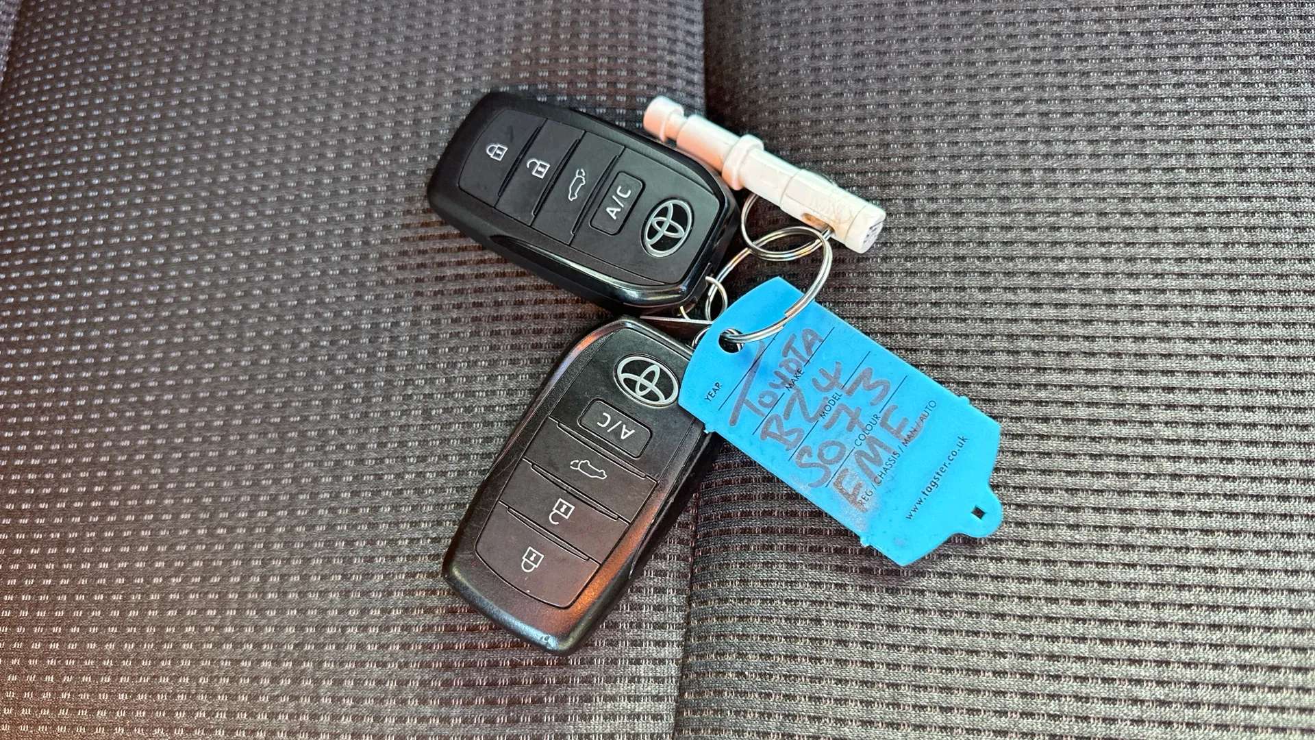 2024 TOYOTA BZ4X 2024 TOYOTA BZ4X