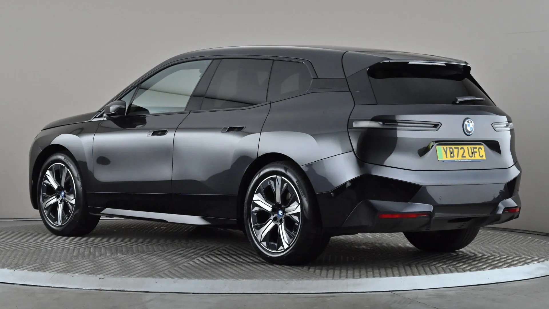 A 2022 BMW IX 240kW xDrive40 M Sport Edition 76.6kWh Auto A 2022 BMW IX 240kW xDrive40 M Sport Edition 76.6kWh Auto