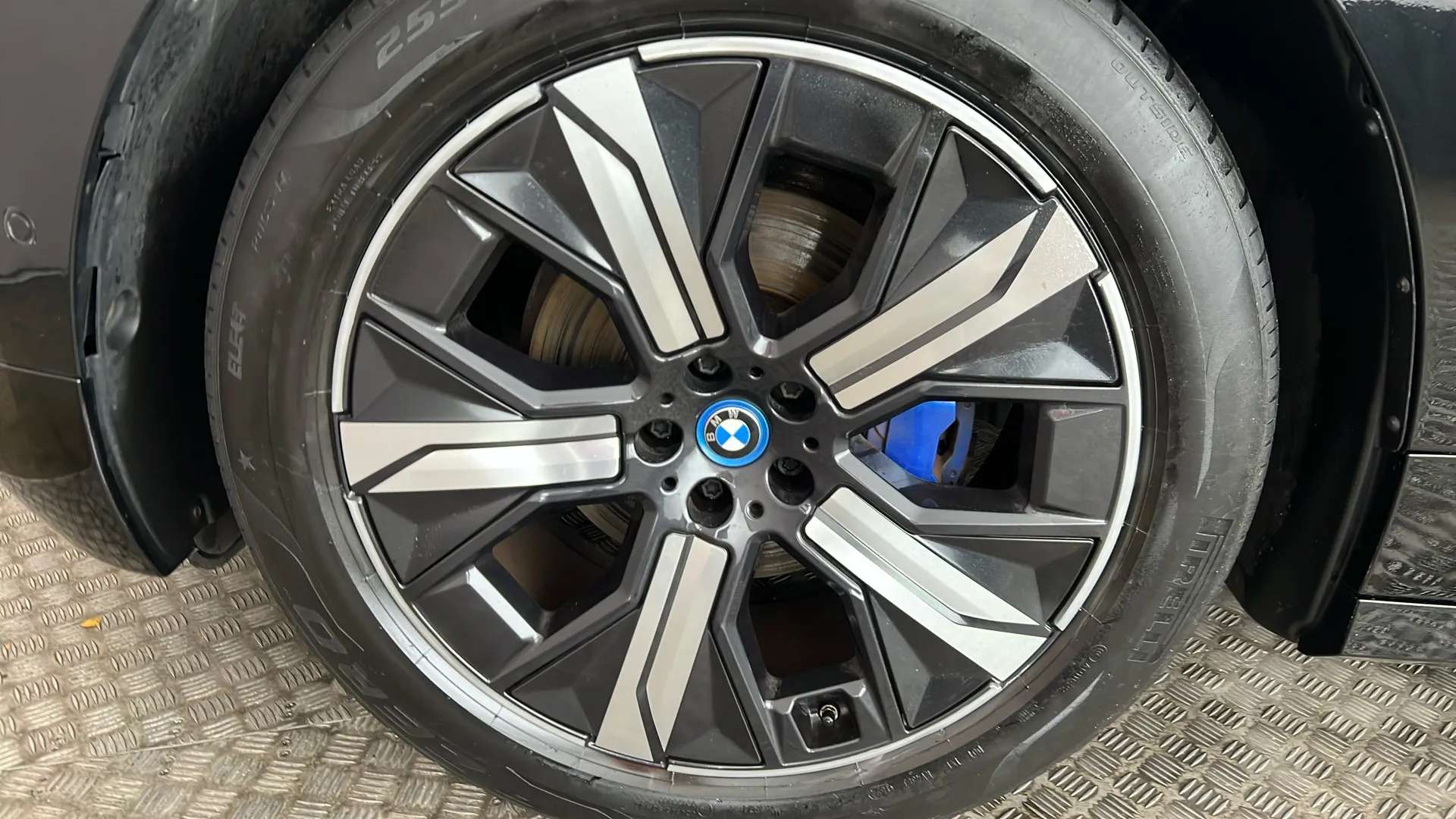 2022 BMW IX 2022 BMW IX