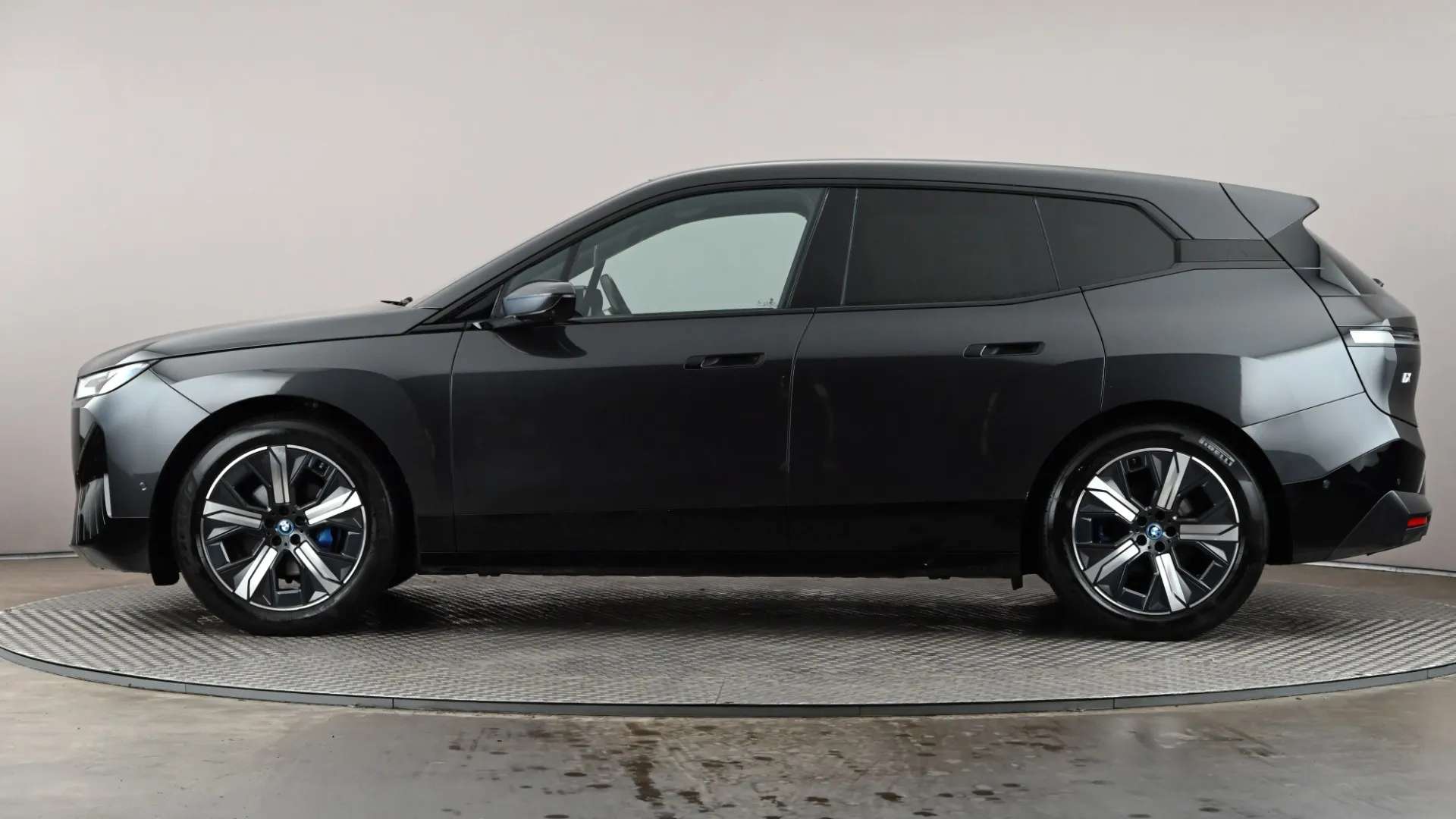 A 2022 BMW IX 240kW xDrive40 M Sport Edition 76.6kWh Auto A 2022 BMW IX 240kW xDrive40 M Sport Edition 76.6kWh Auto