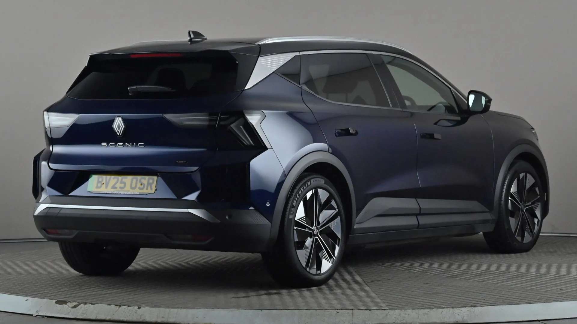 A 2025 RENAULT SCENIC E-TECH 160kW Techno 87kWh Long Range Auto A 2025 RENAULT SCENIC E-TECH 160kW Techno 87kWh Long Range Auto