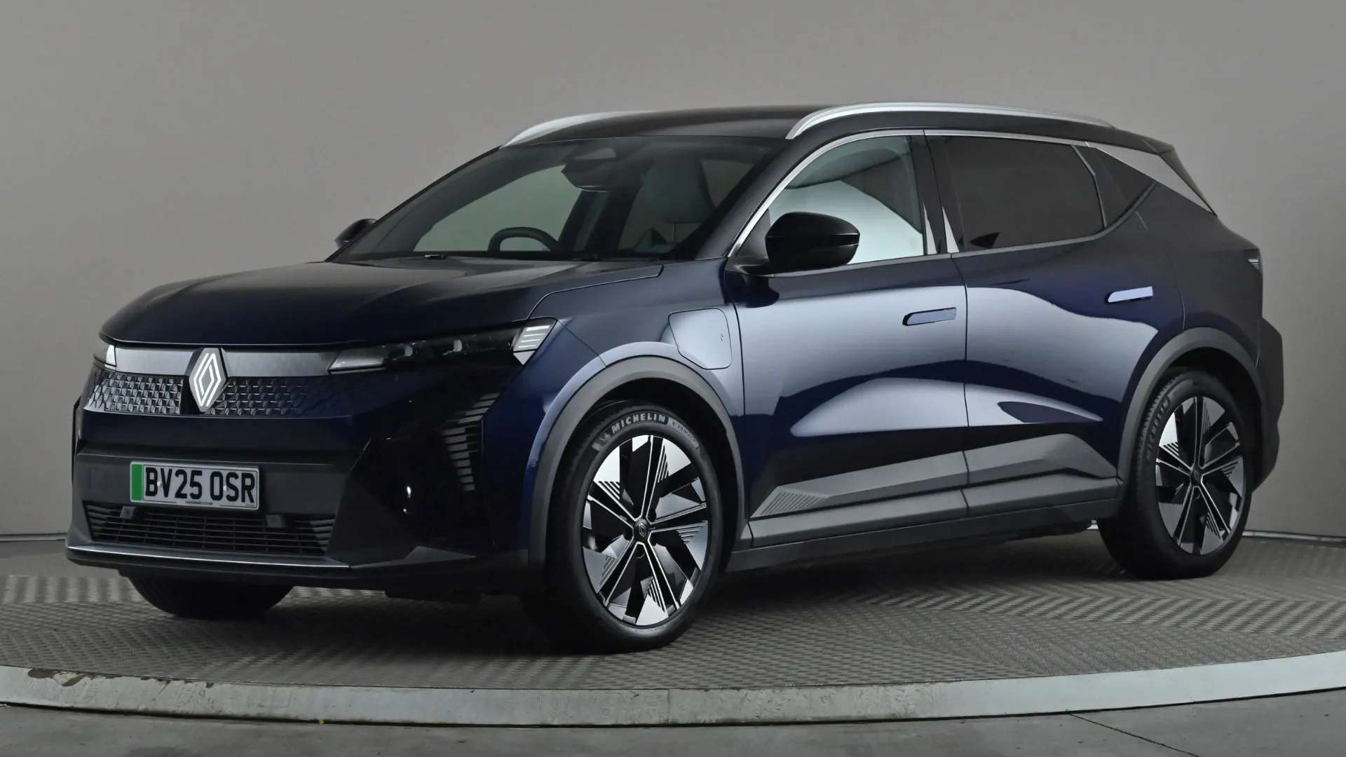 A 2025 RENAULT SCENIC E-TECH 160kW Techno 87kWh Long Range Auto A 2025 RENAULT SCENIC E-TECH 160kW Techno 87kWh Long Range Auto