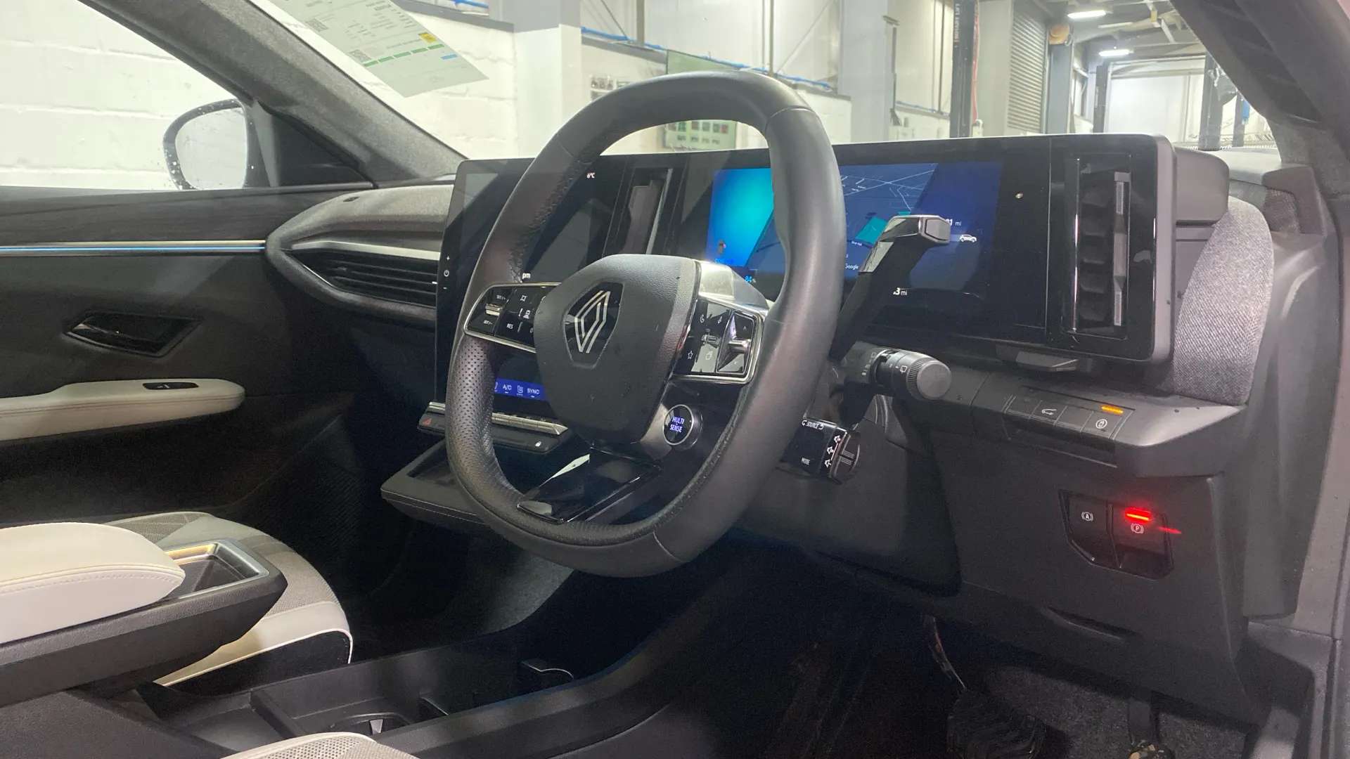 A 2024 RENAULT SCENIC E-TECH 160kW Iconic 87kWh Long Range Auto A 2024 RENAULT SCENIC E-TECH 160kW Iconic 87kWh Long Range Auto