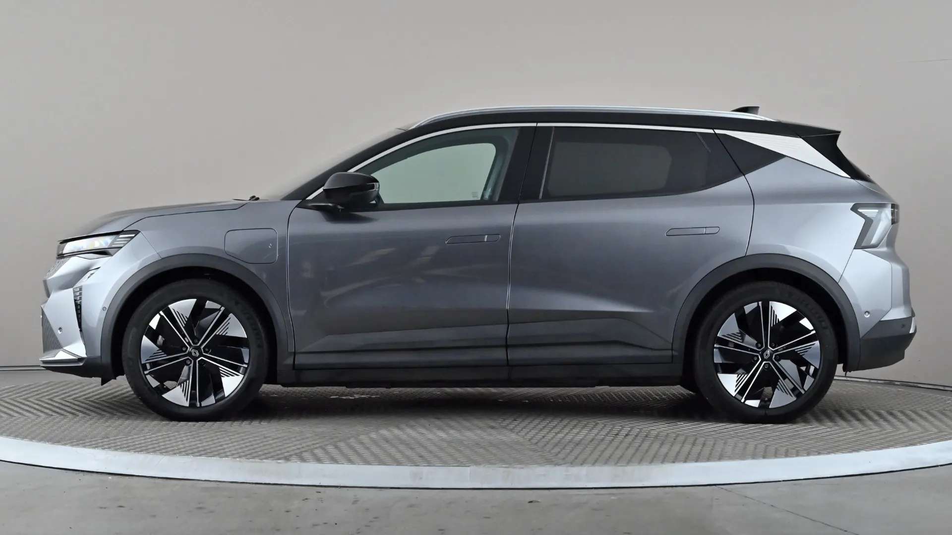 A 2025 RENAULT SCENIC E-TECH 160kW Techno 87kWh Long Range Auto A 2025 RENAULT SCENIC E-TECH 160kW Techno 87kWh Long Range Auto