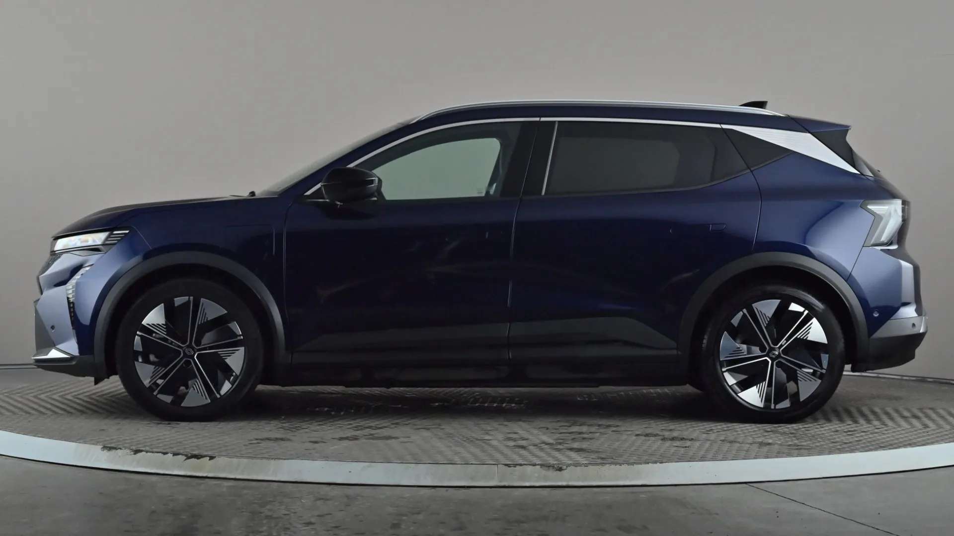 A 2024 RENAULT SCENIC E-TECH 160kW Techno 87kWh Long Range Auto A 2024 RENAULT SCENIC E-TECH 160kW Techno 87kWh Long Range Auto