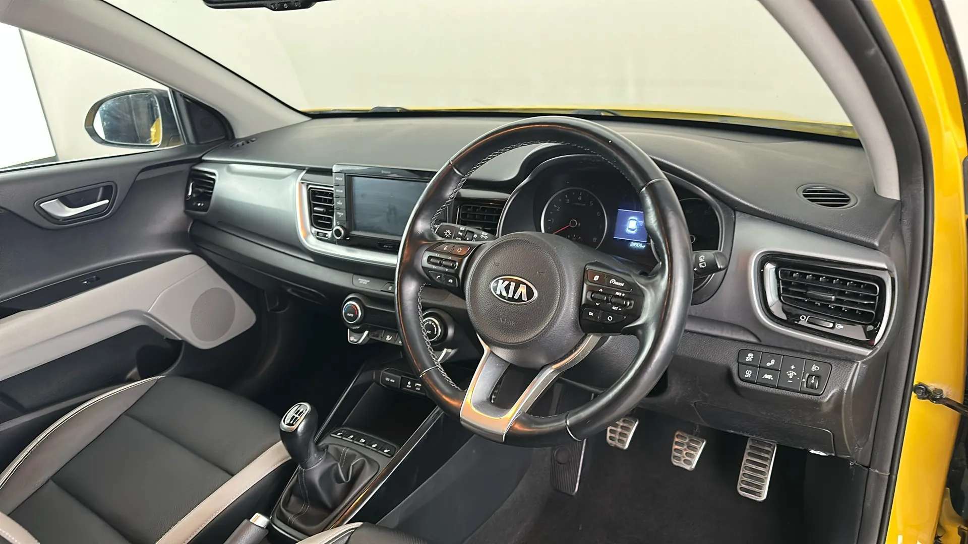 2020 KIA STONIC 2020 KIA STONIC