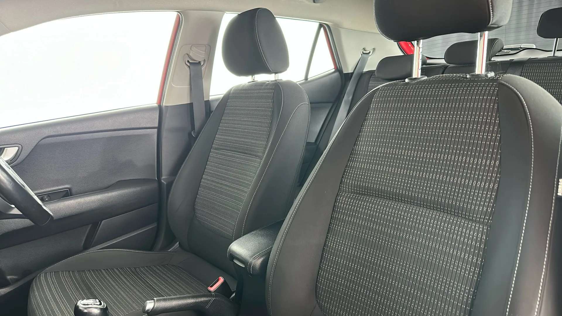 2018 KIA STONIC 2018 KIA STONIC