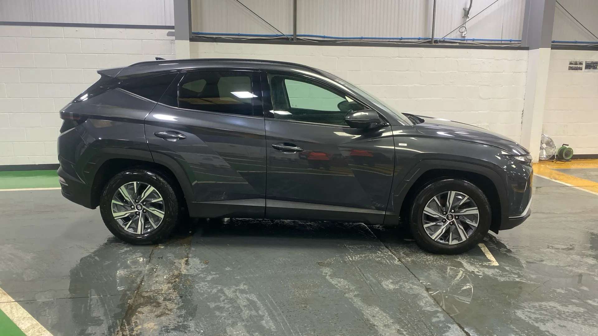 A 2023 HYUNDAI TUCSON 1.6 TGDi 48V MHD SE Connect 2WD DCT A 2023 HYUNDAI TUCSON 1.6 TGDi 48V MHD SE Connect 2WD DCT