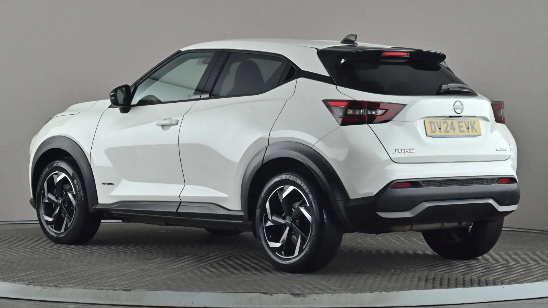 A 2024 NISSAN JUKE 1.6 Hybrid N-Connecta Auto A 2024 NISSAN JUKE 1.6 Hybrid N-Connecta Auto