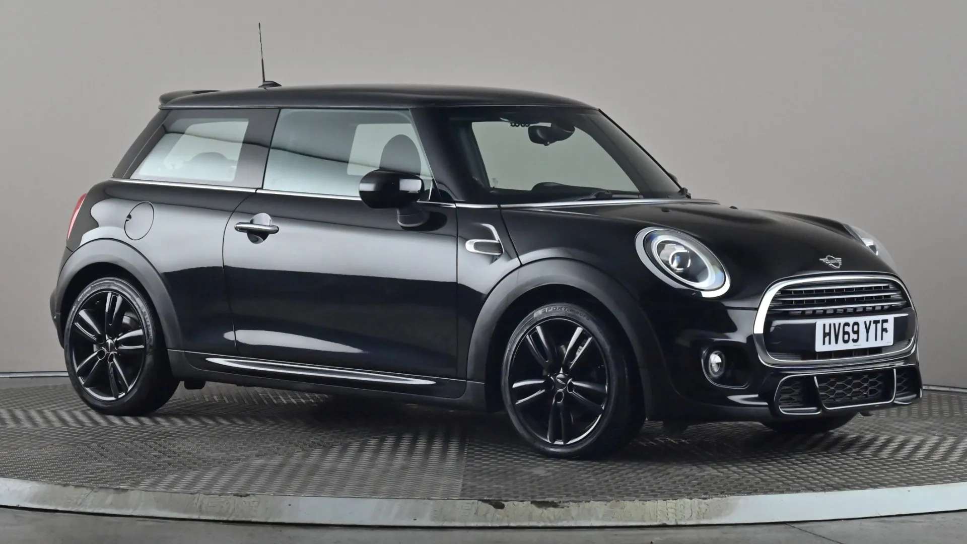 A 2019 MINI HATCH 1.5 Cooper Sport II A 2019 MINI HATCH 1.5 Cooper Sport II