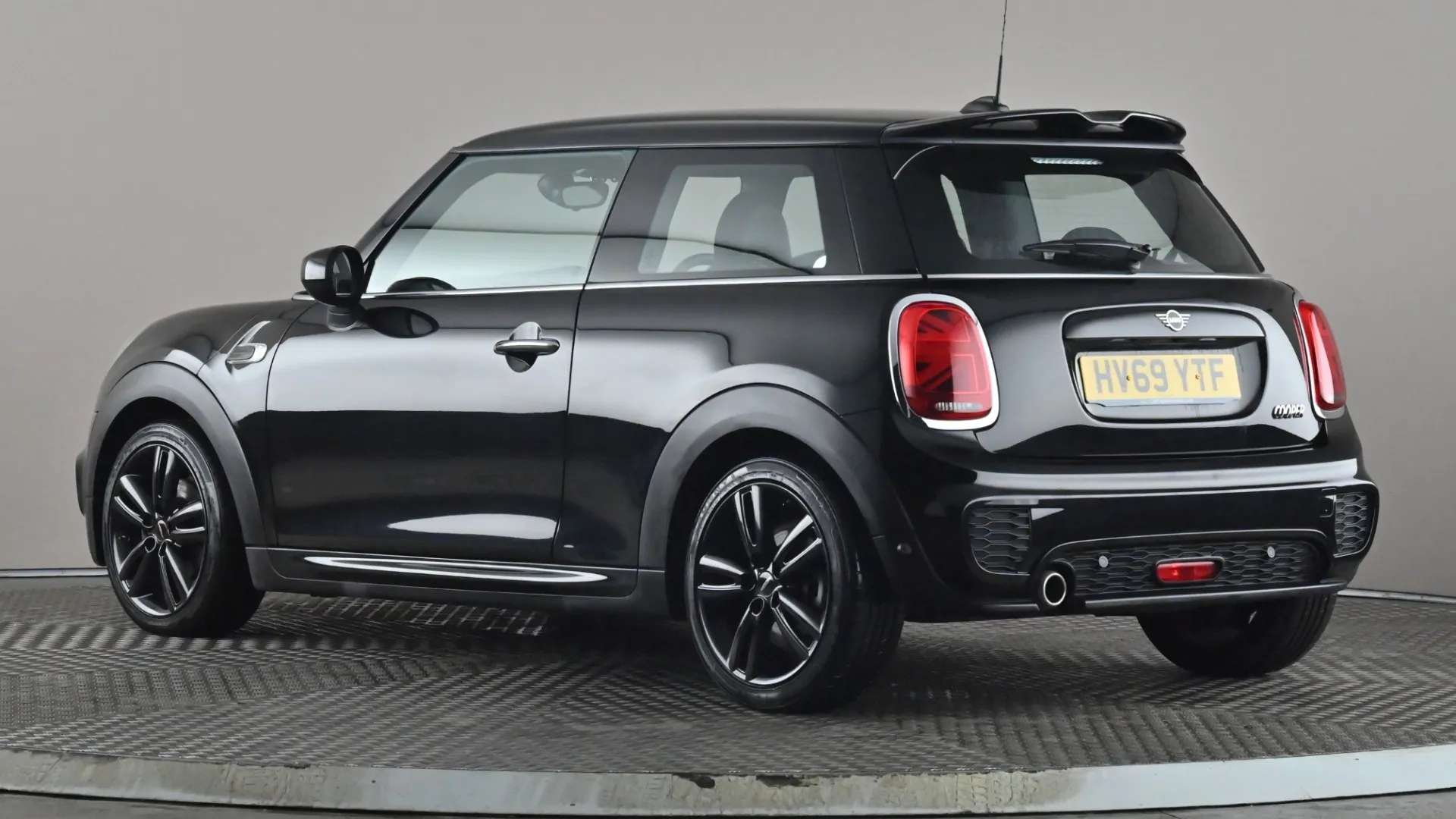 A 2019 MINI HATCH 1.5 Cooper Sport II A 2019 MINI HATCH 1.5 Cooper Sport II