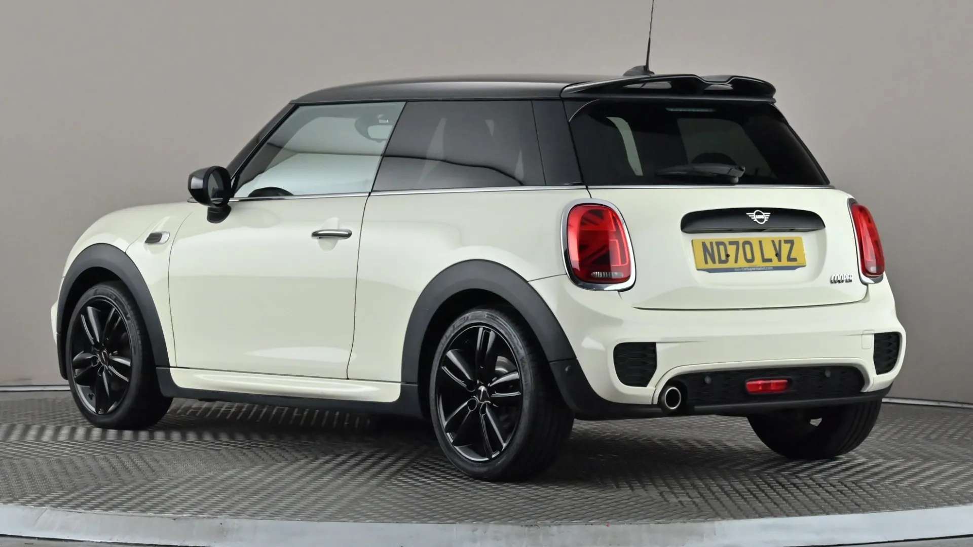 A 2020 MINI HATCH 1.5 Cooper Sport II A 2020 MINI HATCH 1.5 Cooper Sport II