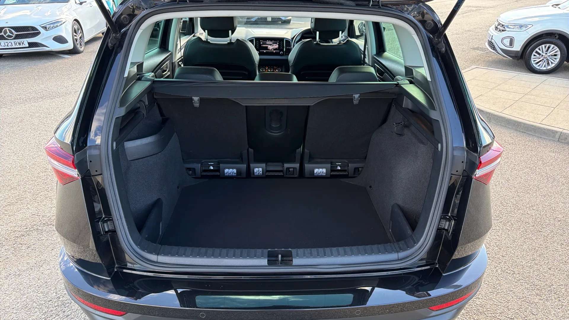 2023 SKODA KAROQ 2023 SKODA KAROQ