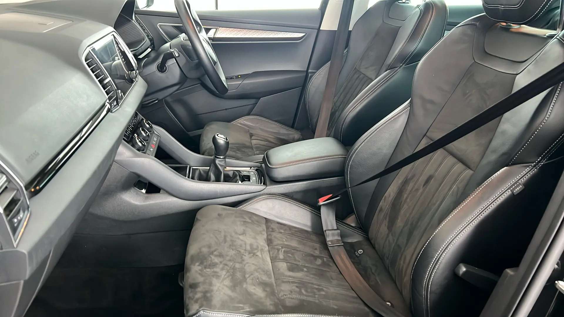 2023 SKODA KAROQ 2023 SKODA KAROQ