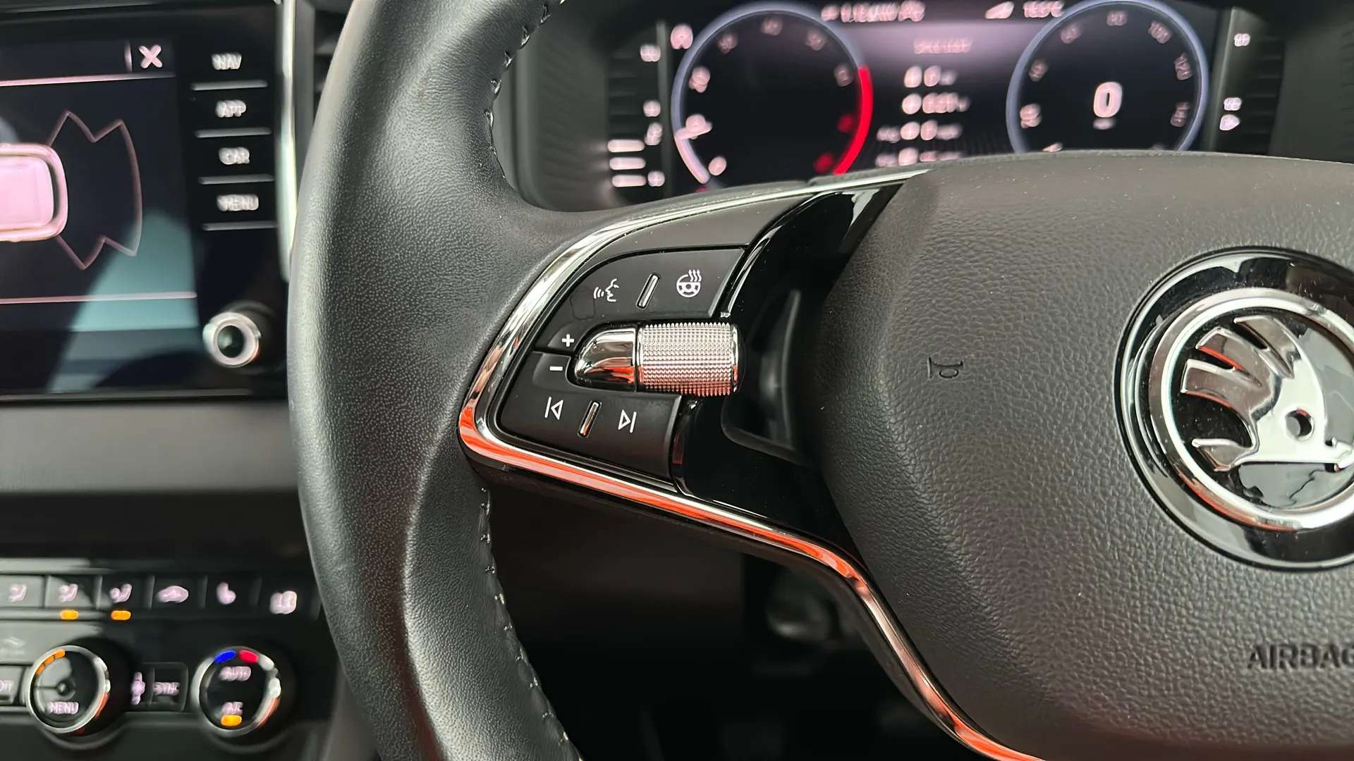 2022 SKODA KAROQ 2022 SKODA KAROQ