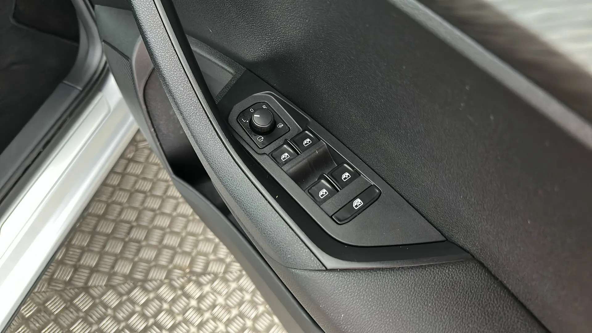 2022 SKODA KAROQ 2022 SKODA KAROQ