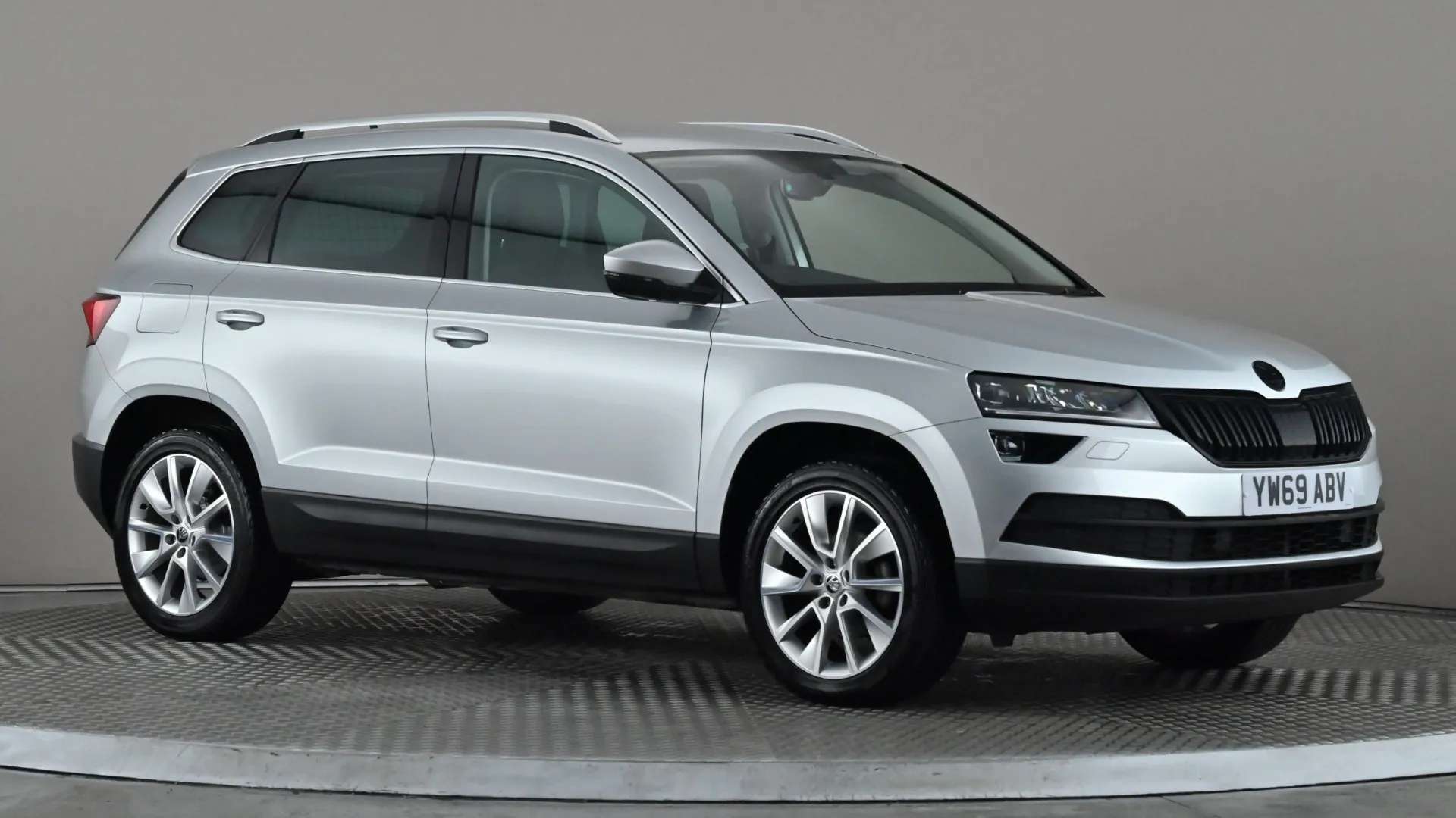 A 2020 SKODA KAROQ 1.5 TSI SE L A 2020 SKODA KAROQ 1.5 TSI SE L