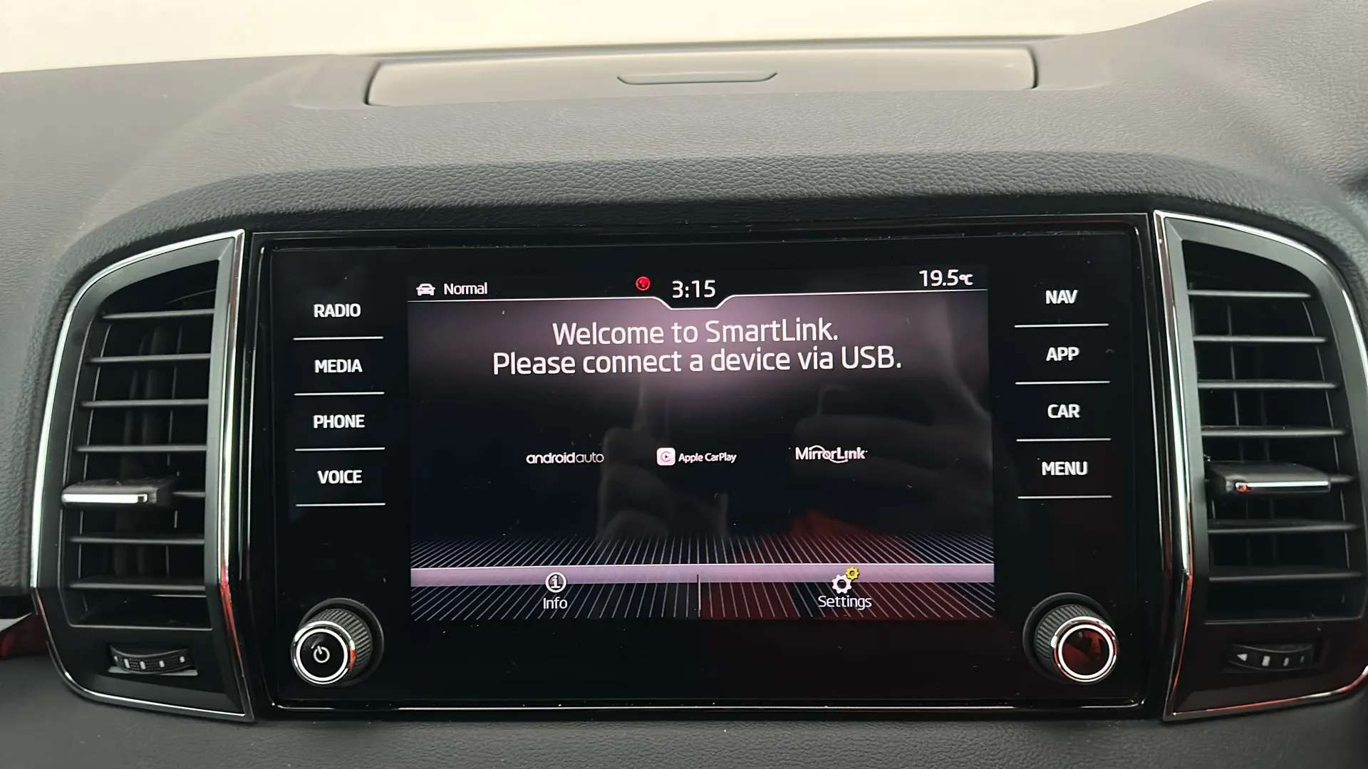 2020 SKODA KAROQ 2020 SKODA KAROQ