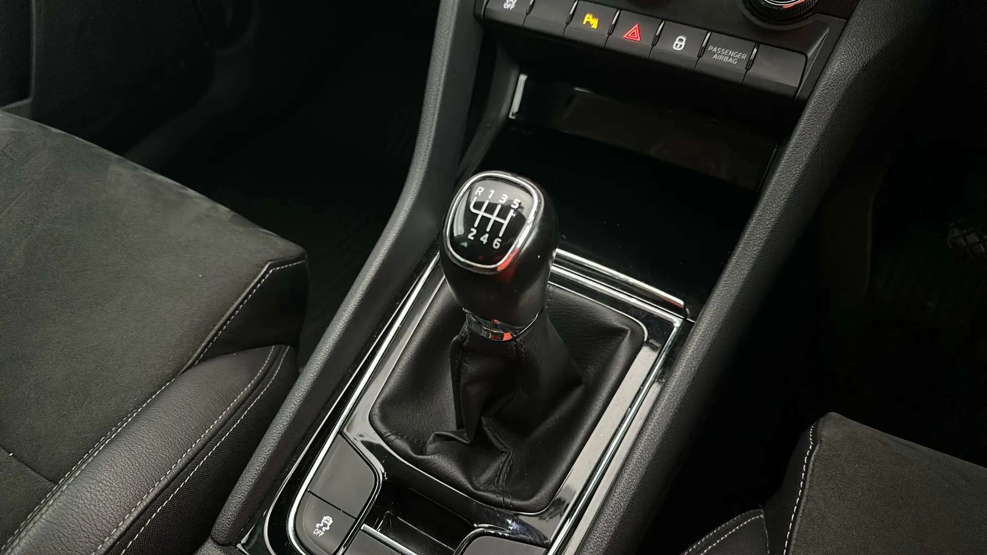 2020 SKODA KAROQ 2020 SKODA KAROQ