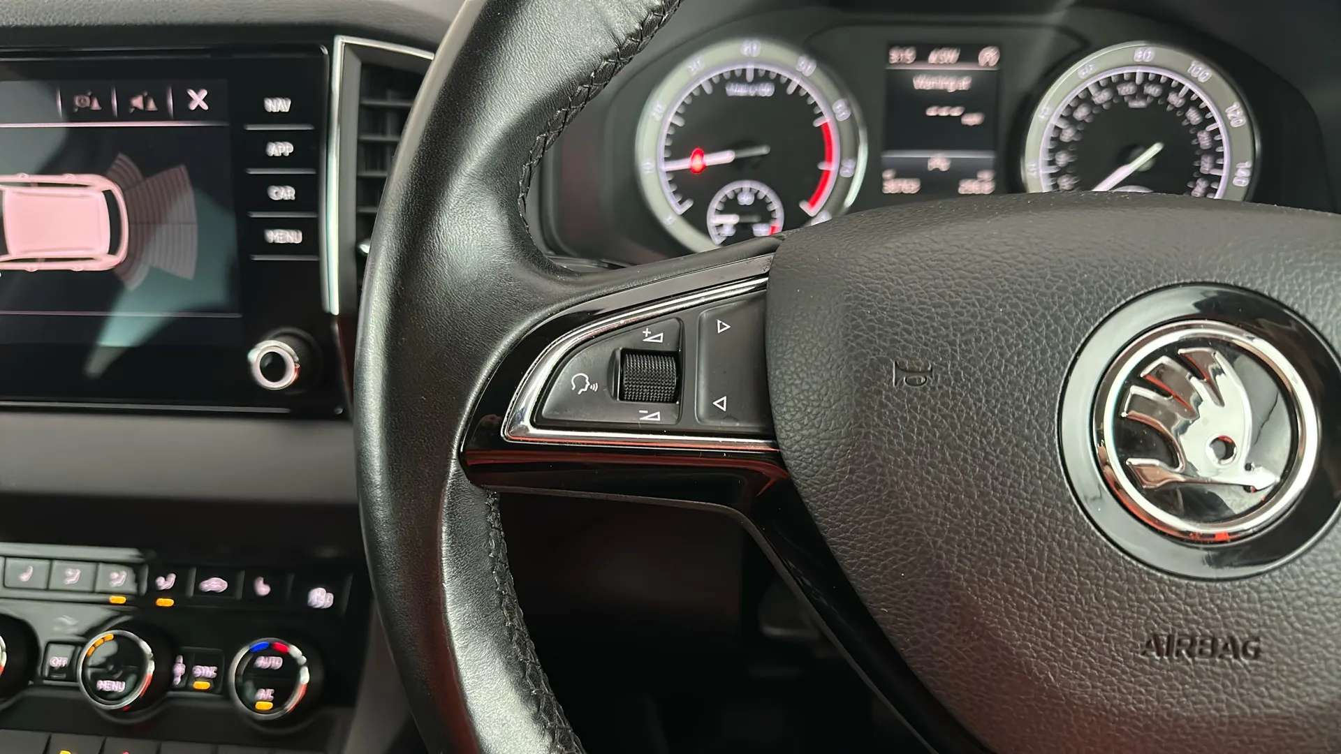 2020 SKODA KAROQ 2020 SKODA KAROQ