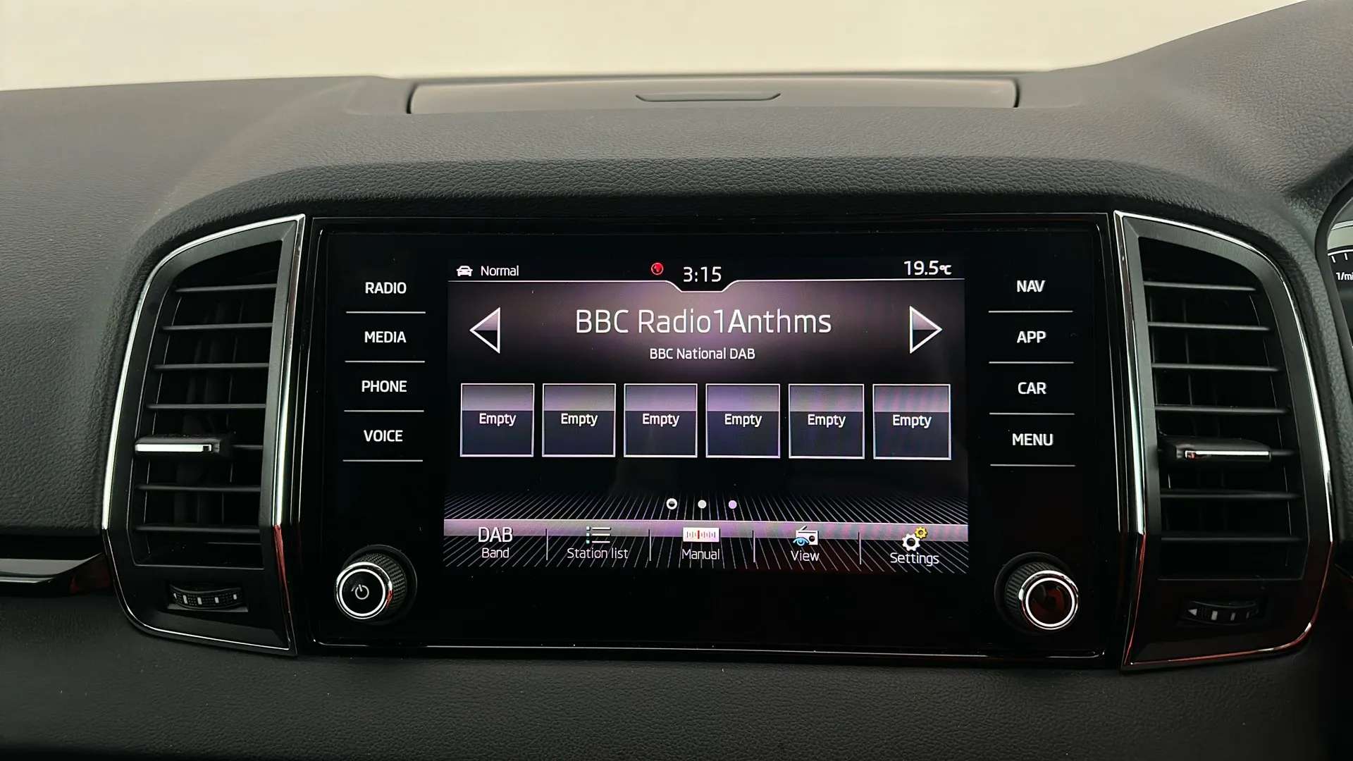2020 SKODA KAROQ 2020 SKODA KAROQ