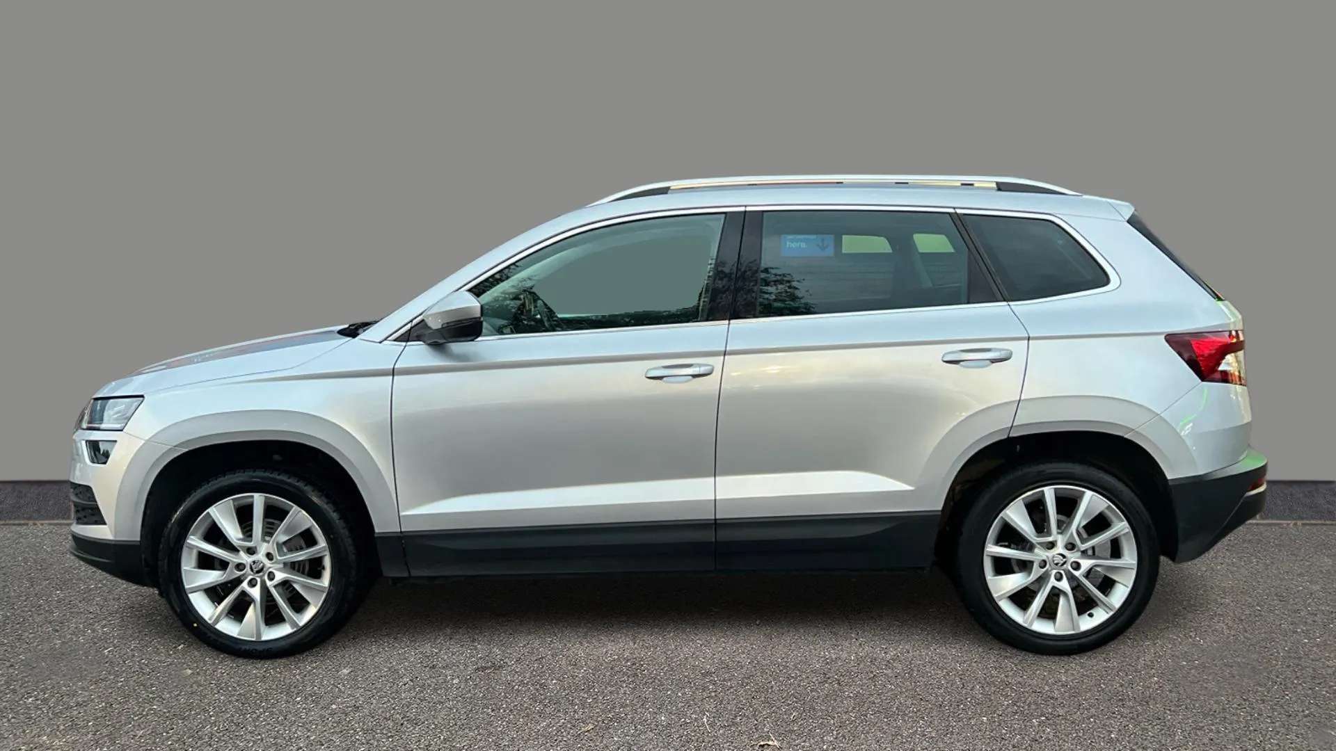 A 2020 SKODA KAROQ 1.6 TDI SE L A 2020 SKODA KAROQ 1.6 TDI SE L