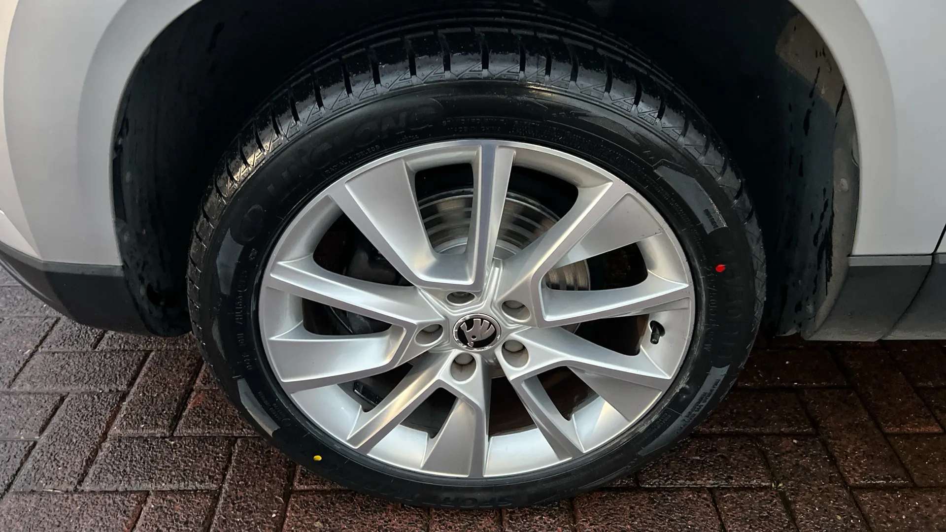 2020 SKODA KAROQ 2020 SKODA KAROQ