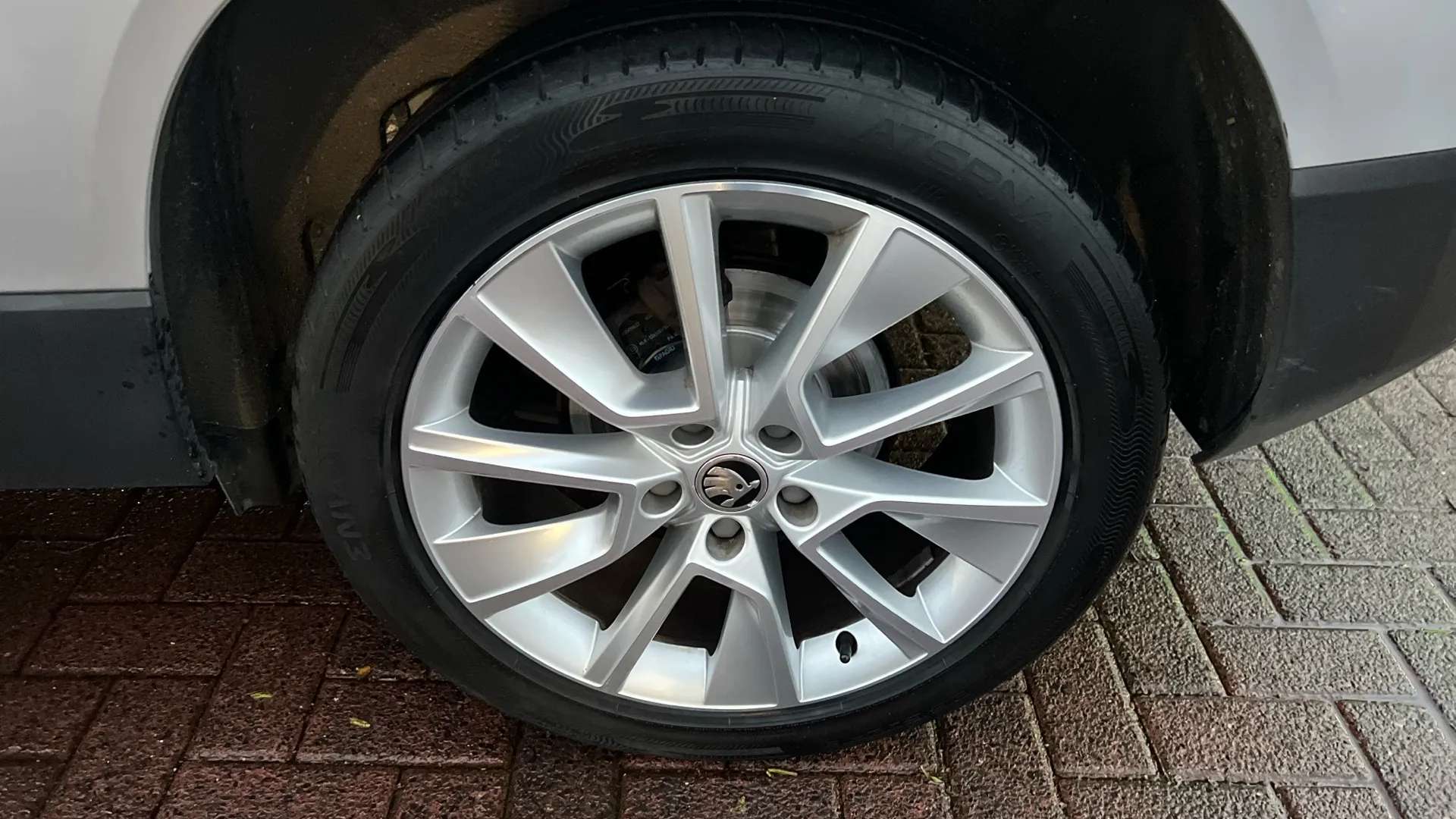 2020 SKODA KAROQ 2020 SKODA KAROQ