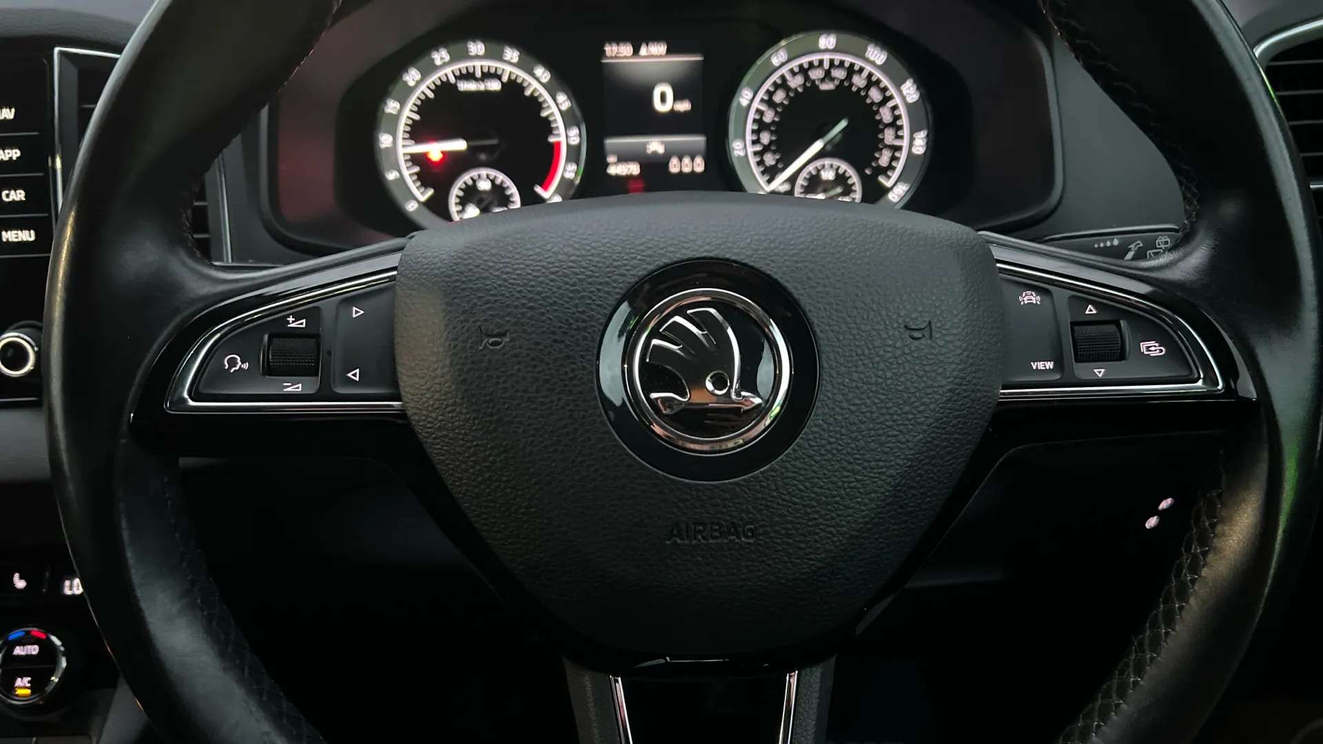 2020 SKODA KAROQ 2020 SKODA KAROQ