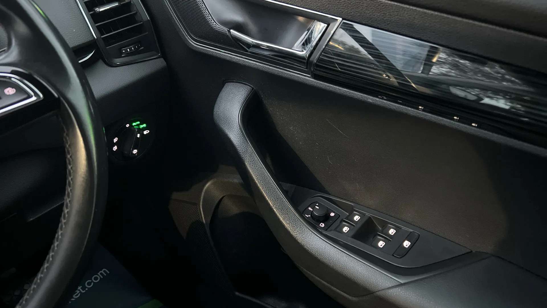 2020 SKODA KAROQ 2020 SKODA KAROQ