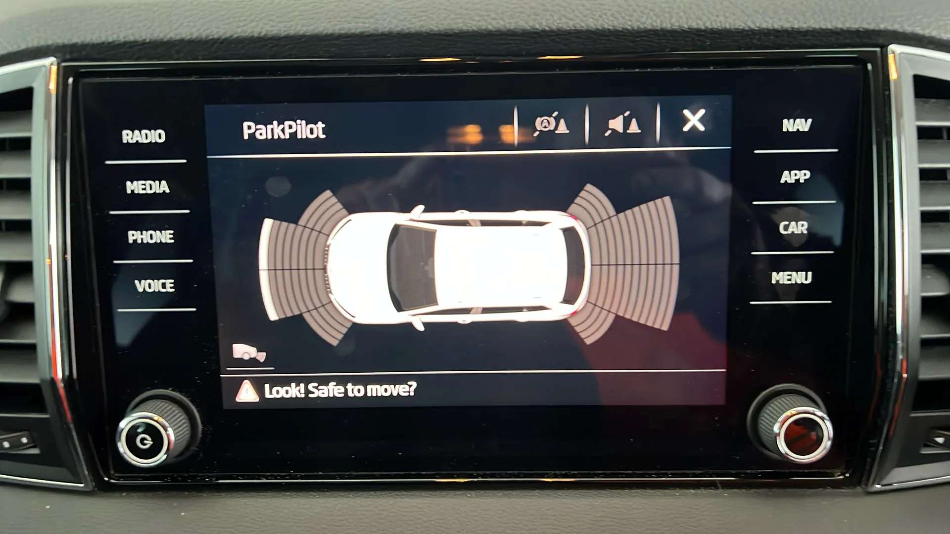 2018 SKODA KAROQ 2018 SKODA KAROQ