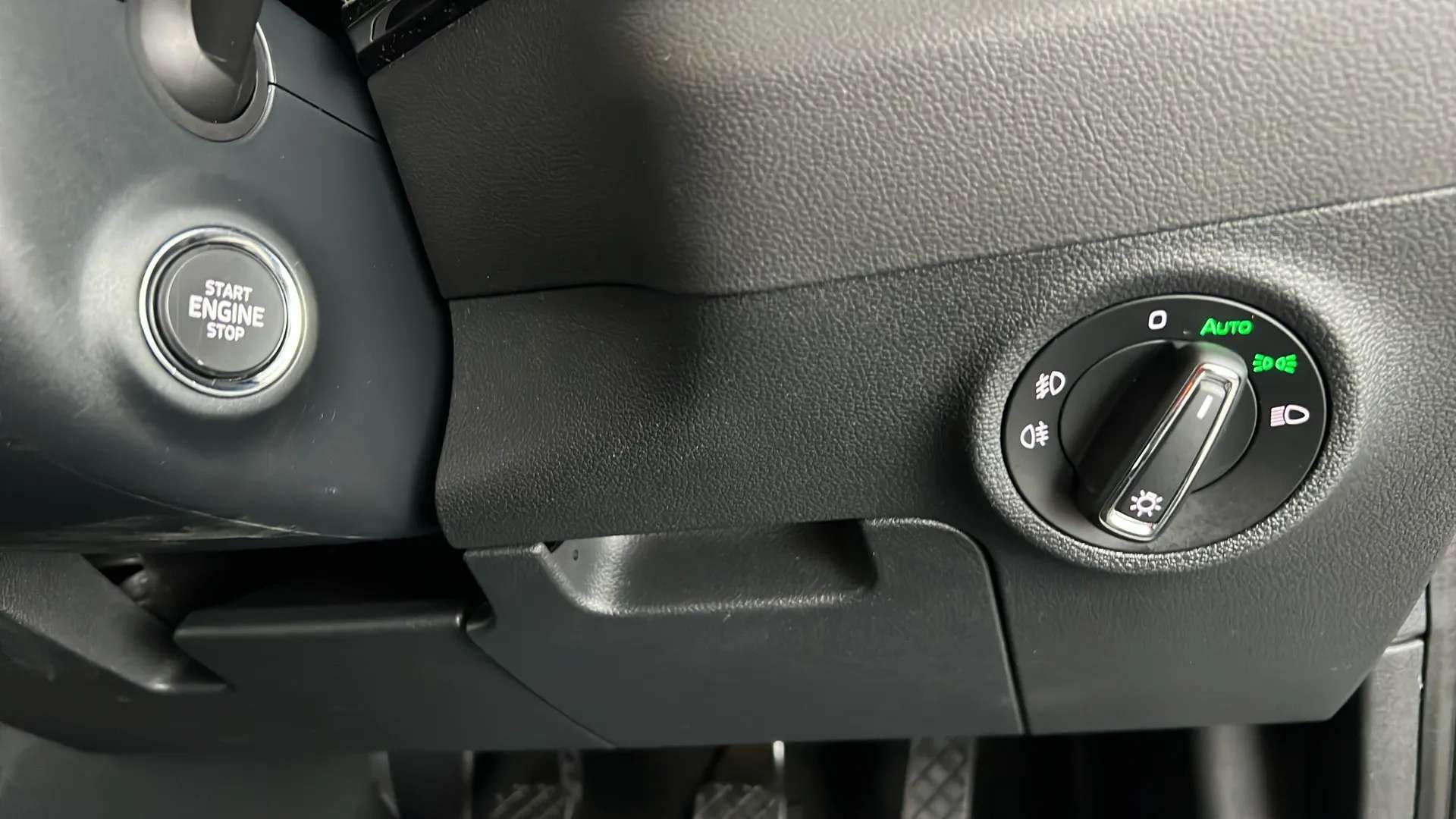 2018 SKODA KAROQ 2018 SKODA KAROQ