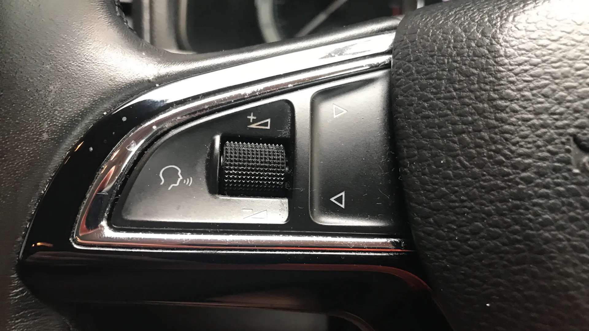 2018 SKODA KAROQ 2018 SKODA KAROQ