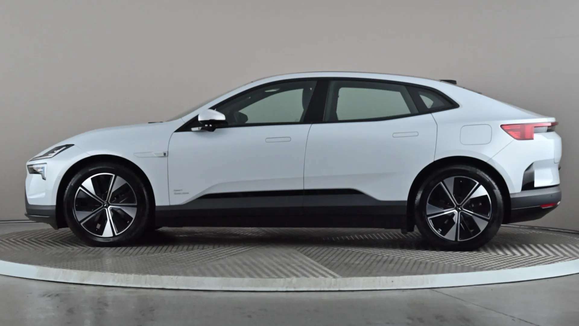 2025 POLESTAR 4 2025 POLESTAR 4