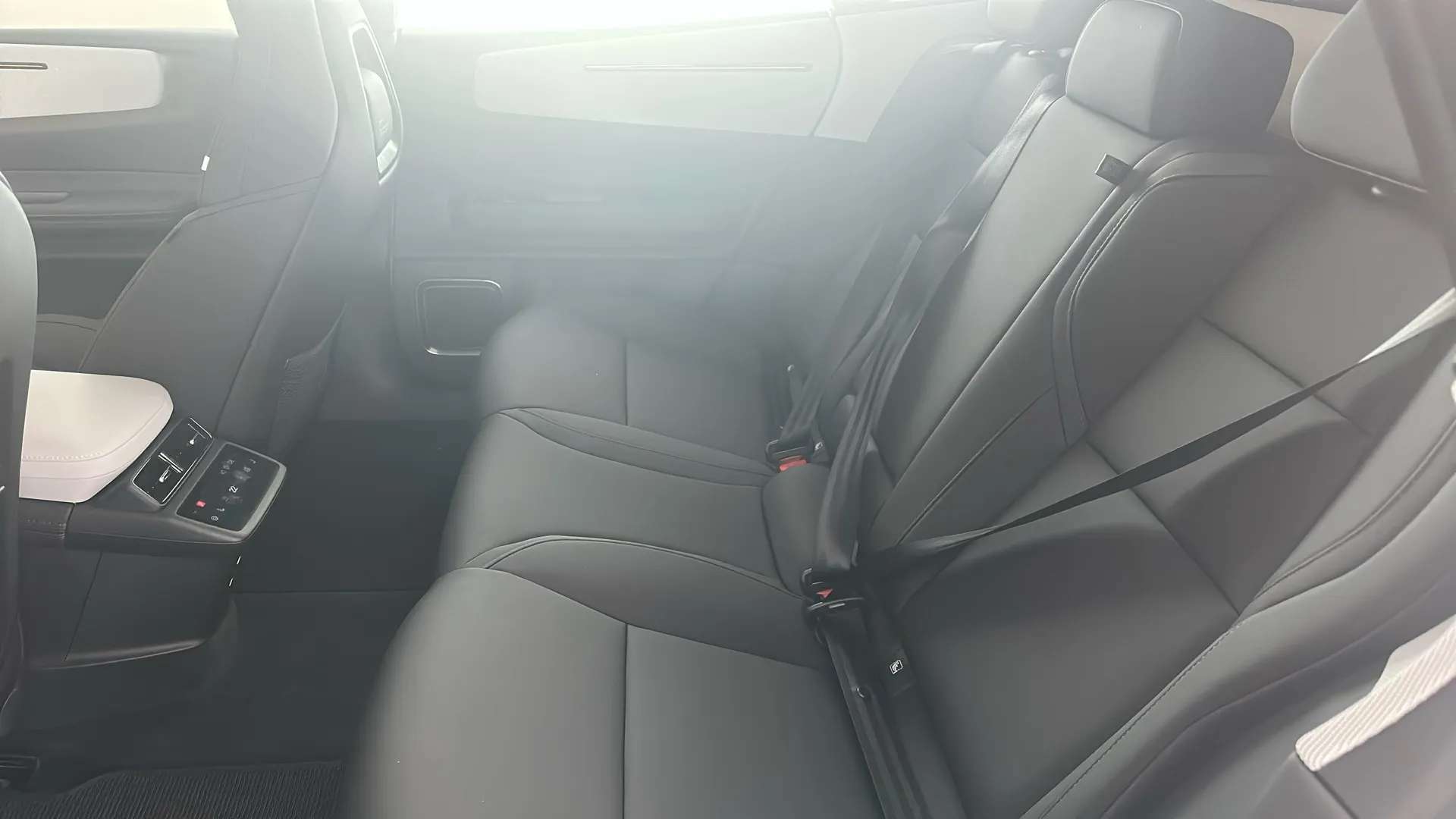 2025 POLESTAR 4 2025 POLESTAR 4