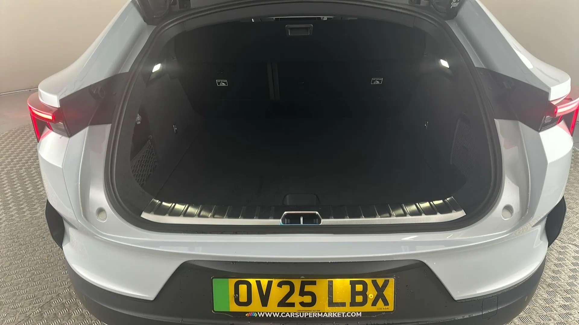 2025 POLESTAR 4 2025 POLESTAR 4