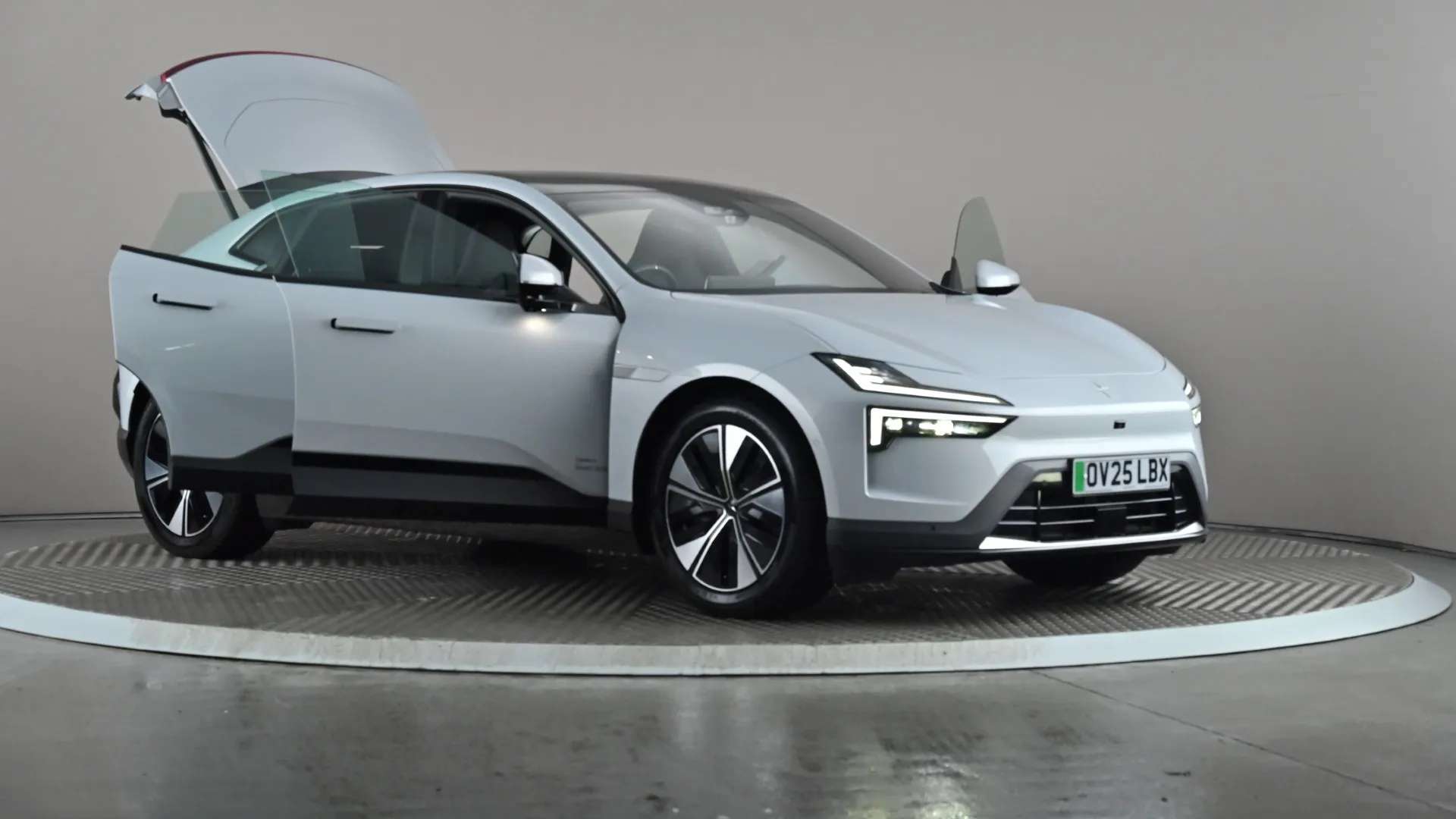 2025 POLESTAR 4 2025 POLESTAR 4
