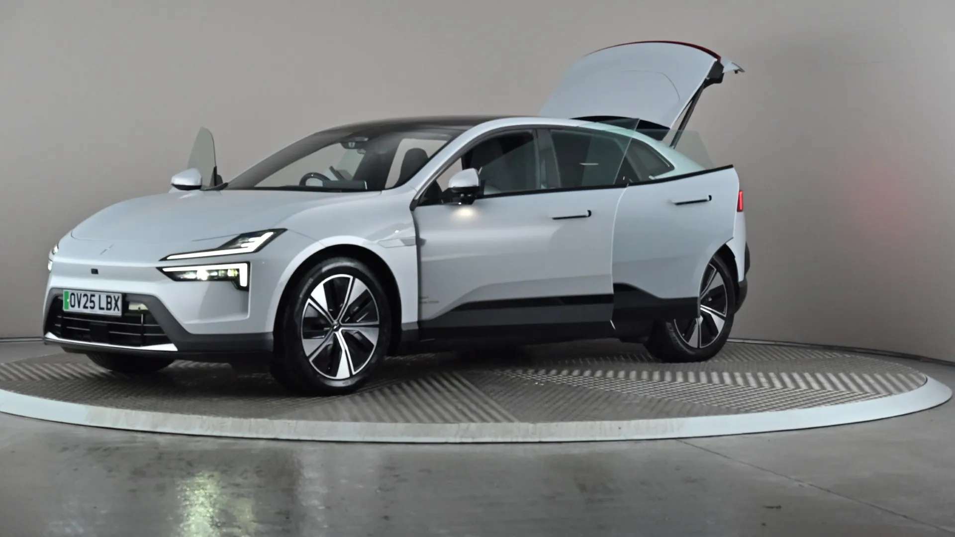 2025 POLESTAR 4 2025 POLESTAR 4